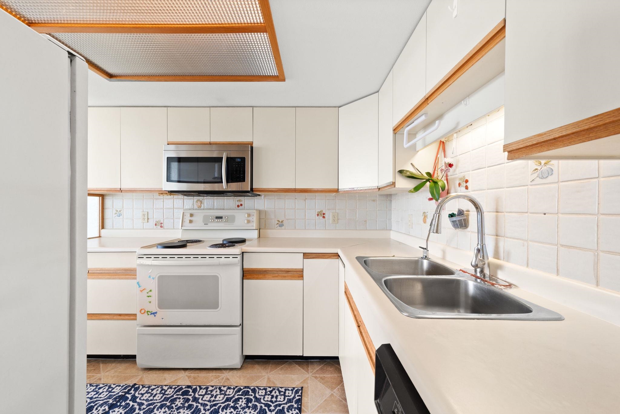 801 1045 QUAYSIDE DRIVE Unit: 801