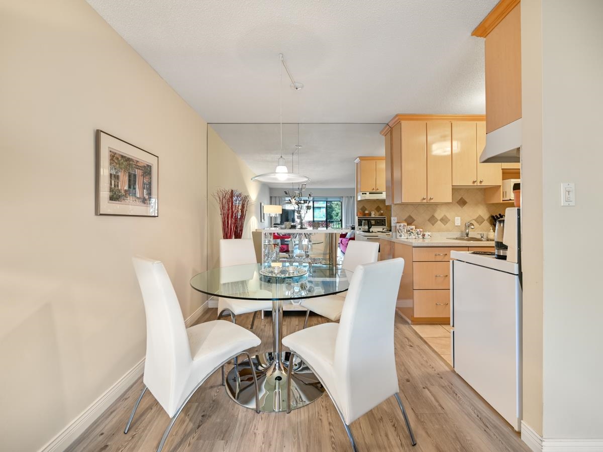 205 307 W 2ND STREET Unit: 205