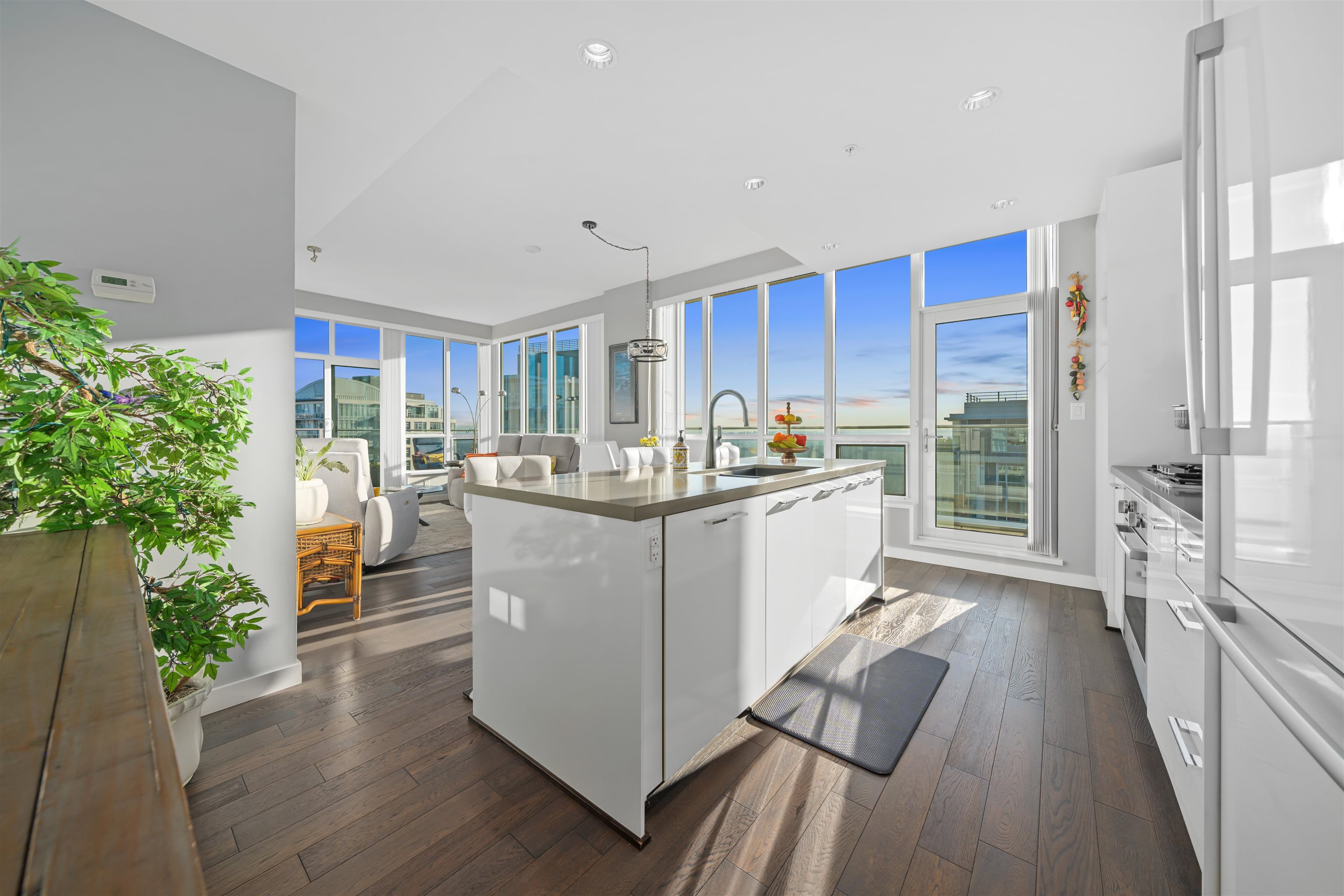 2903 3093 WINDSOR GATE Unit: 2903