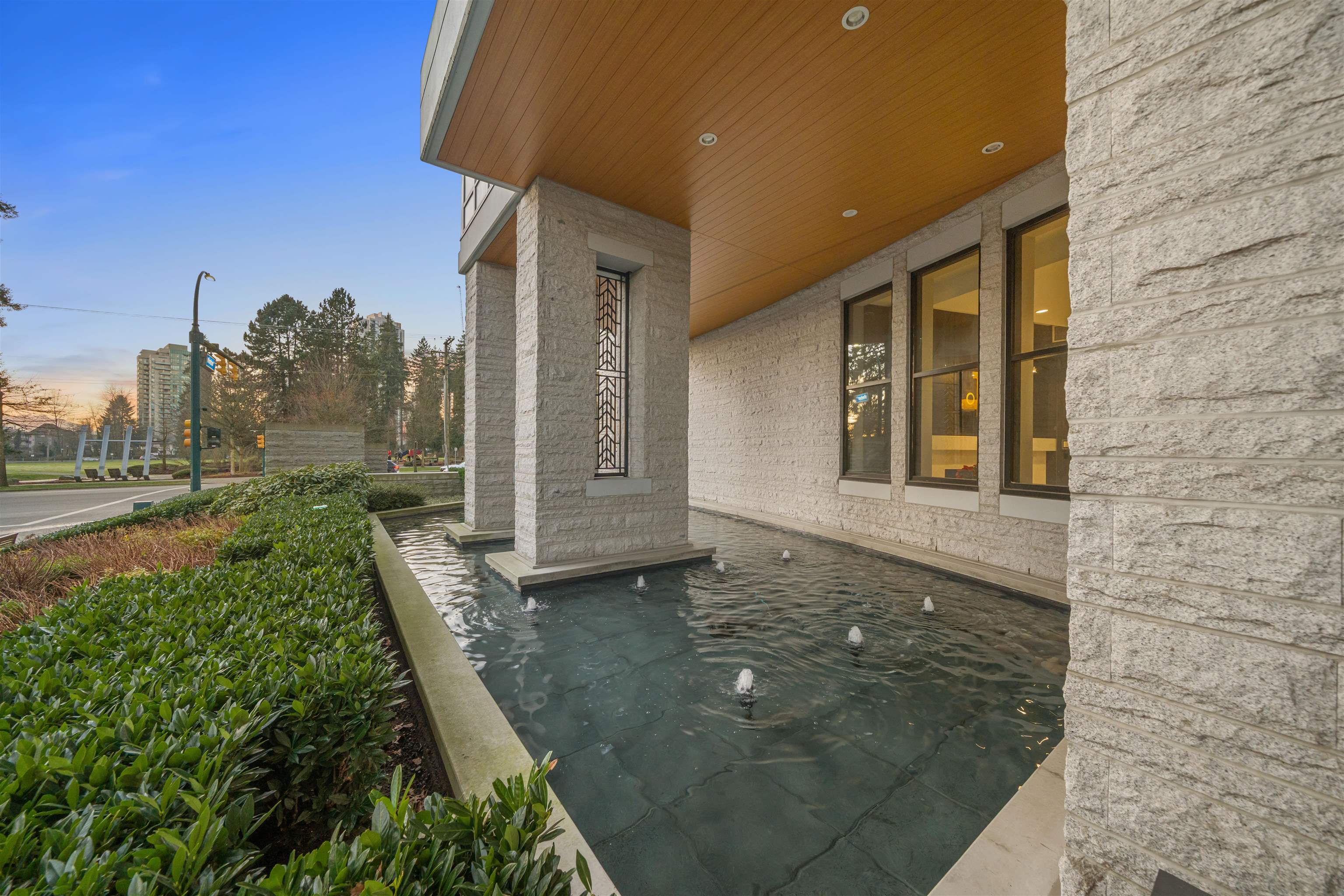 2903 3093 WINDSOR GATE Unit: 2903