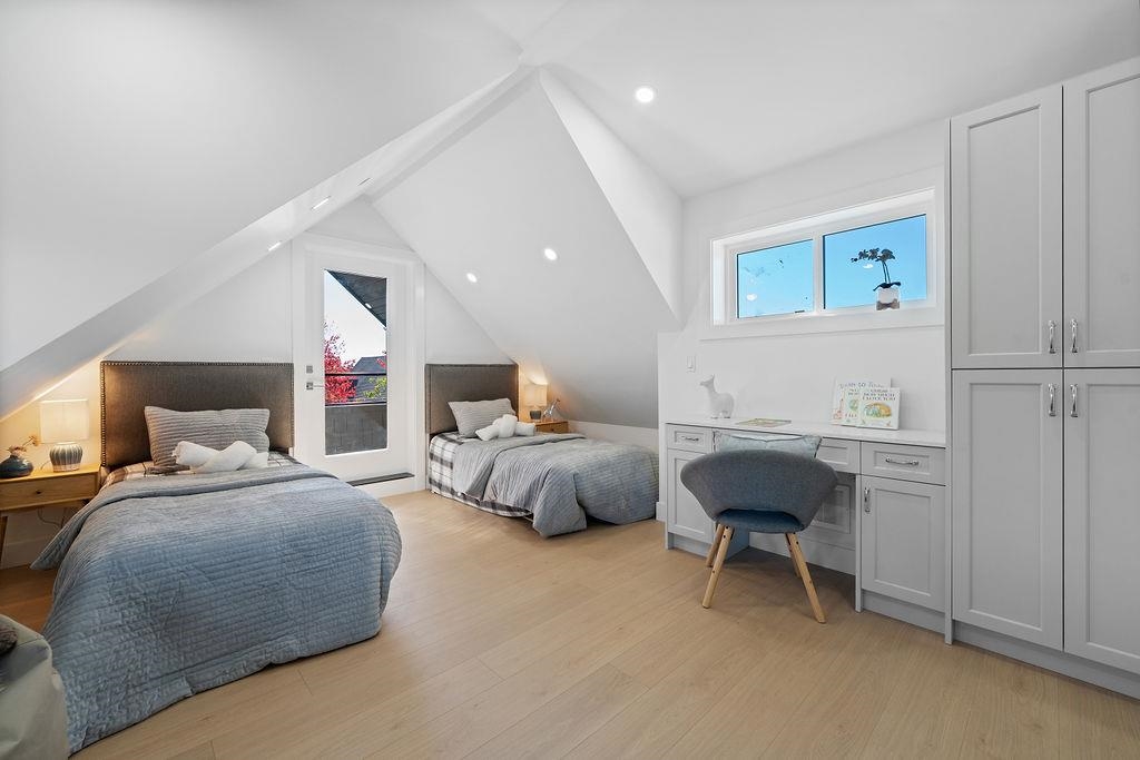 1 2447 E 41ST AVENUE Unit: 1