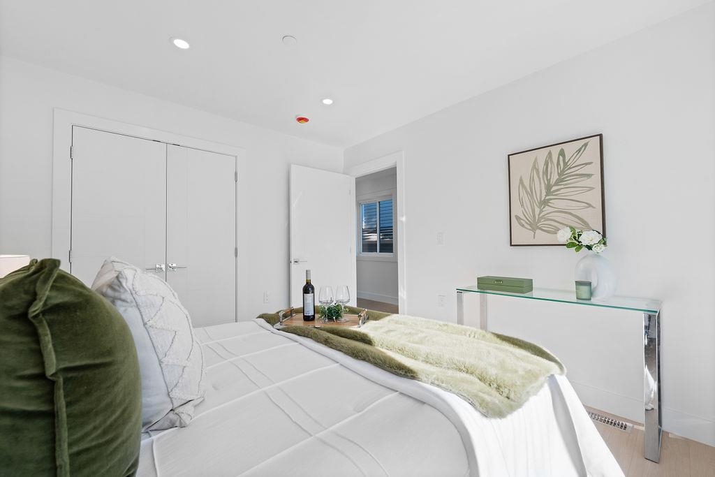 1 2447 E 41ST AVENUE Unit: 1