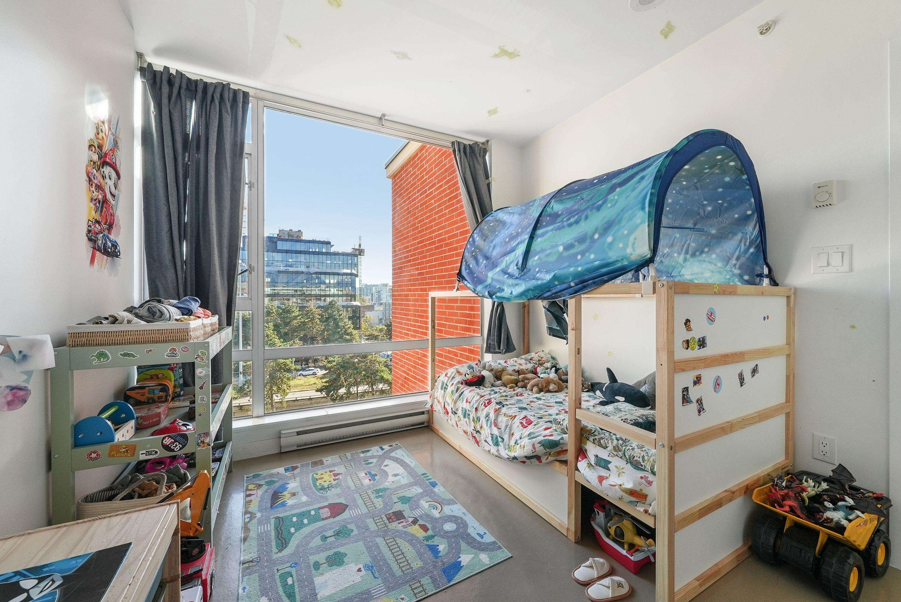 715 221 UNION STREET Unit: 715