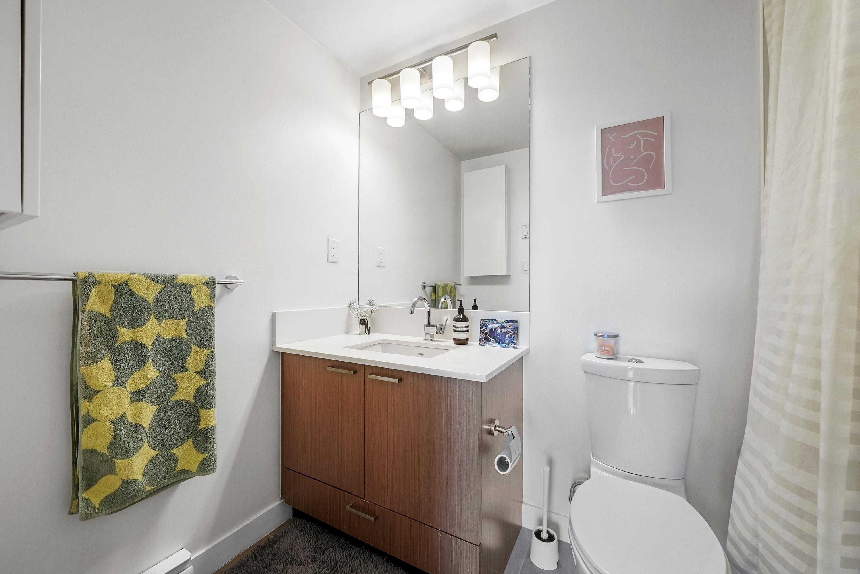 715 221 UNION STREET Unit: 715