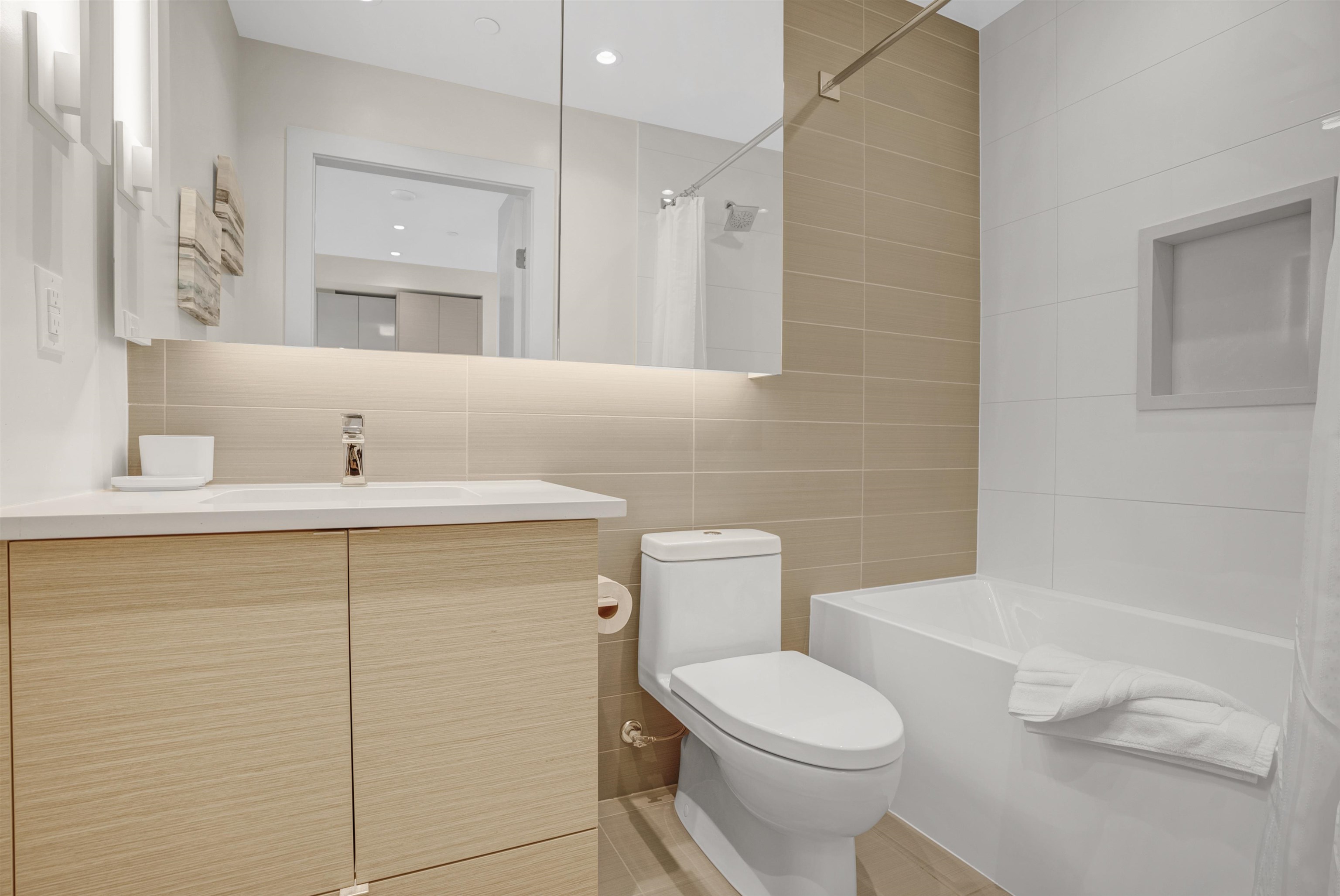 2308 3438 SAWMILL CRESCENT Unit: 2308