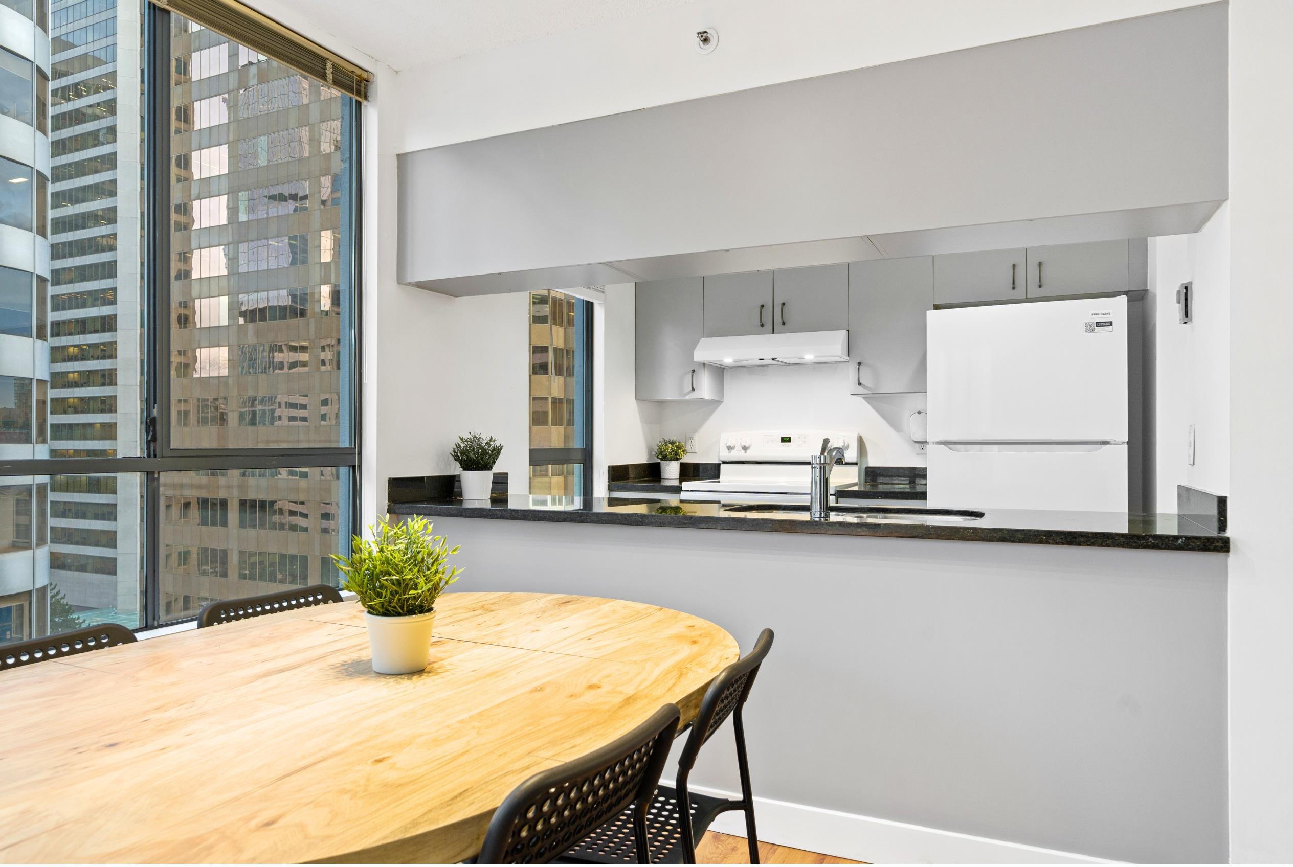 1006 1060 ALBERNI STREET Unit: 1006