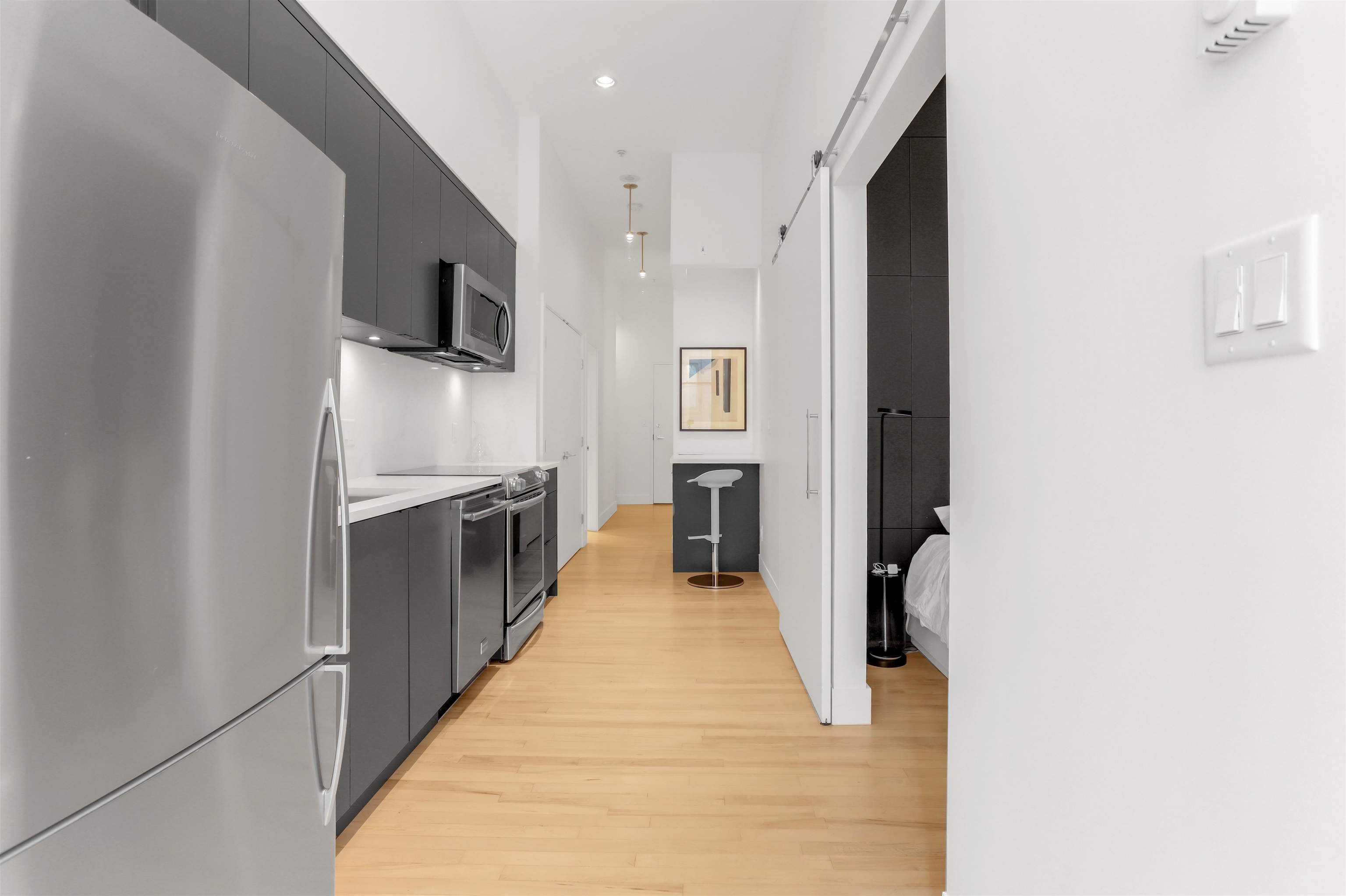 201 345 WATER STREET Unit: 201