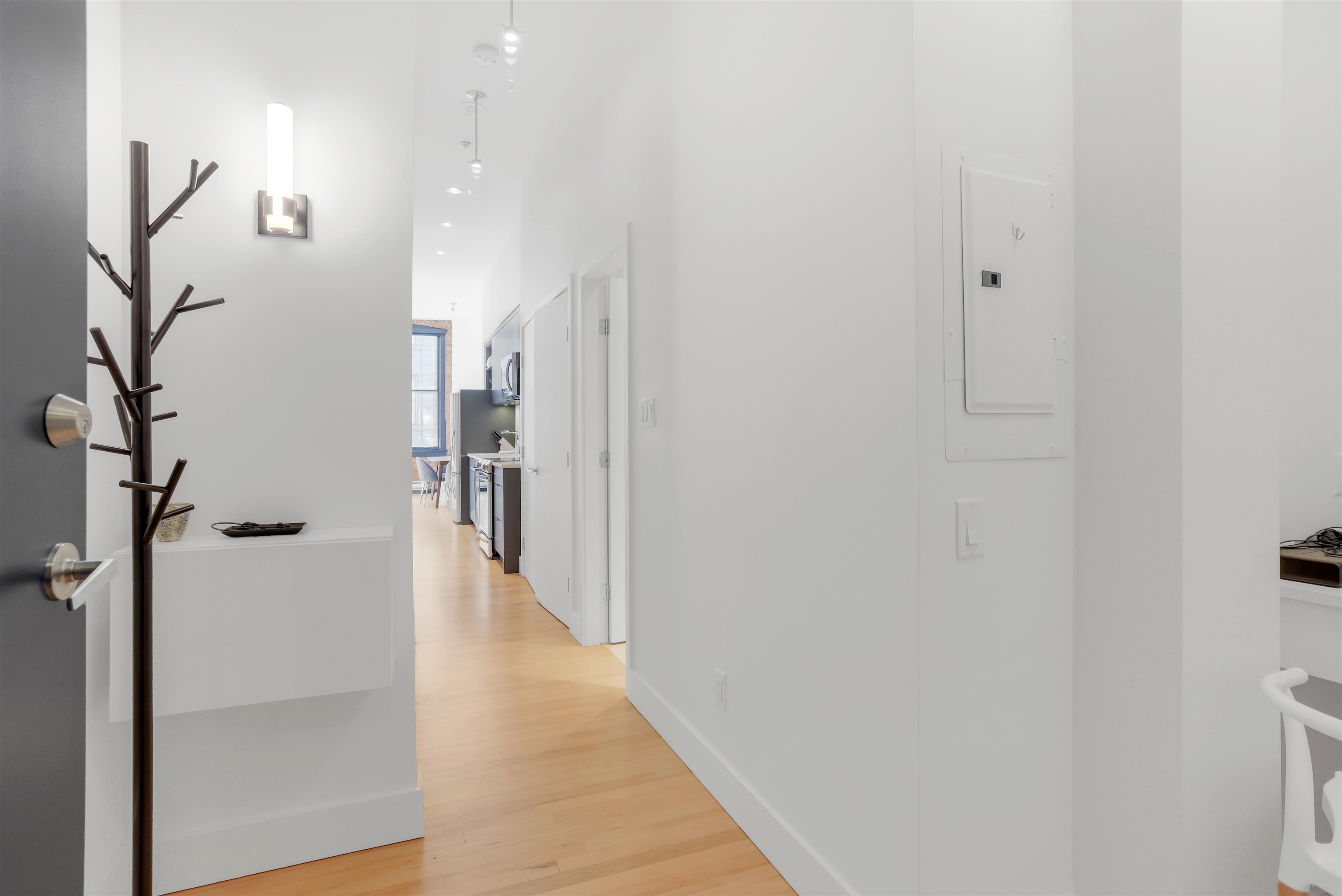 201 345 WATER STREET Unit: 201