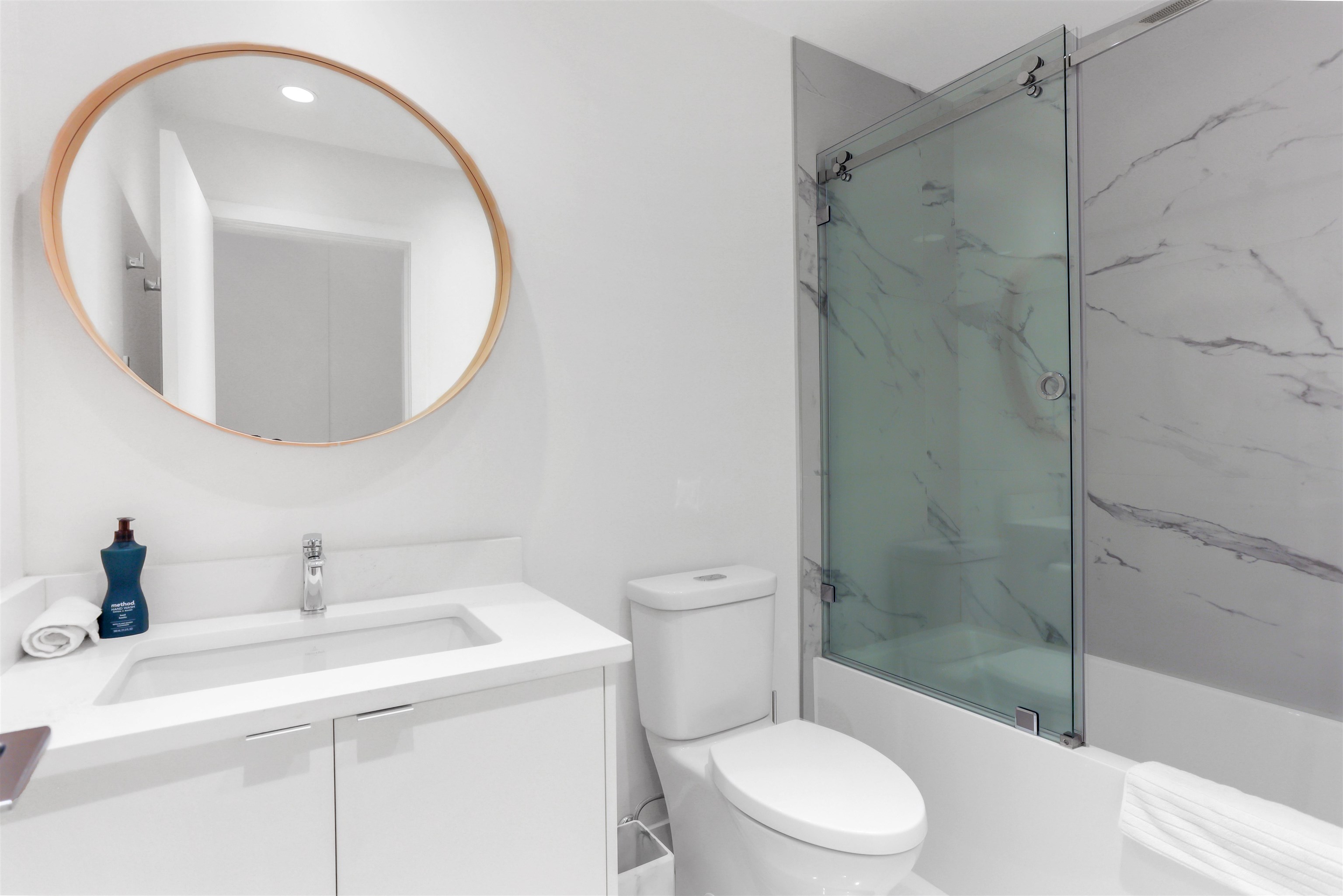 201 345 WATER STREET Unit: 201