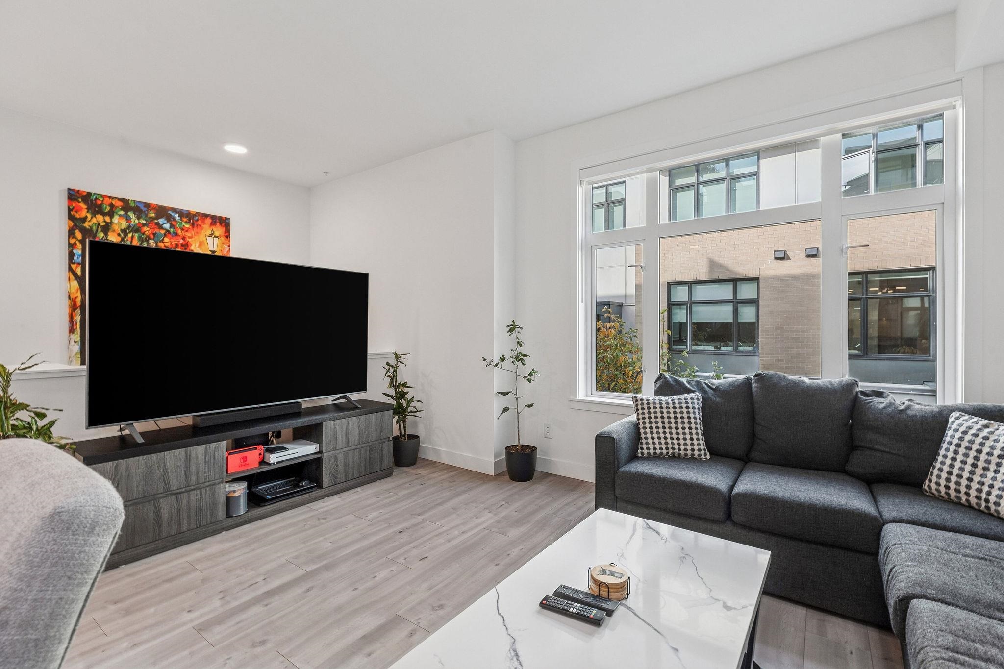 266 2035 GLENAIRE DRIVE Unit: 266
