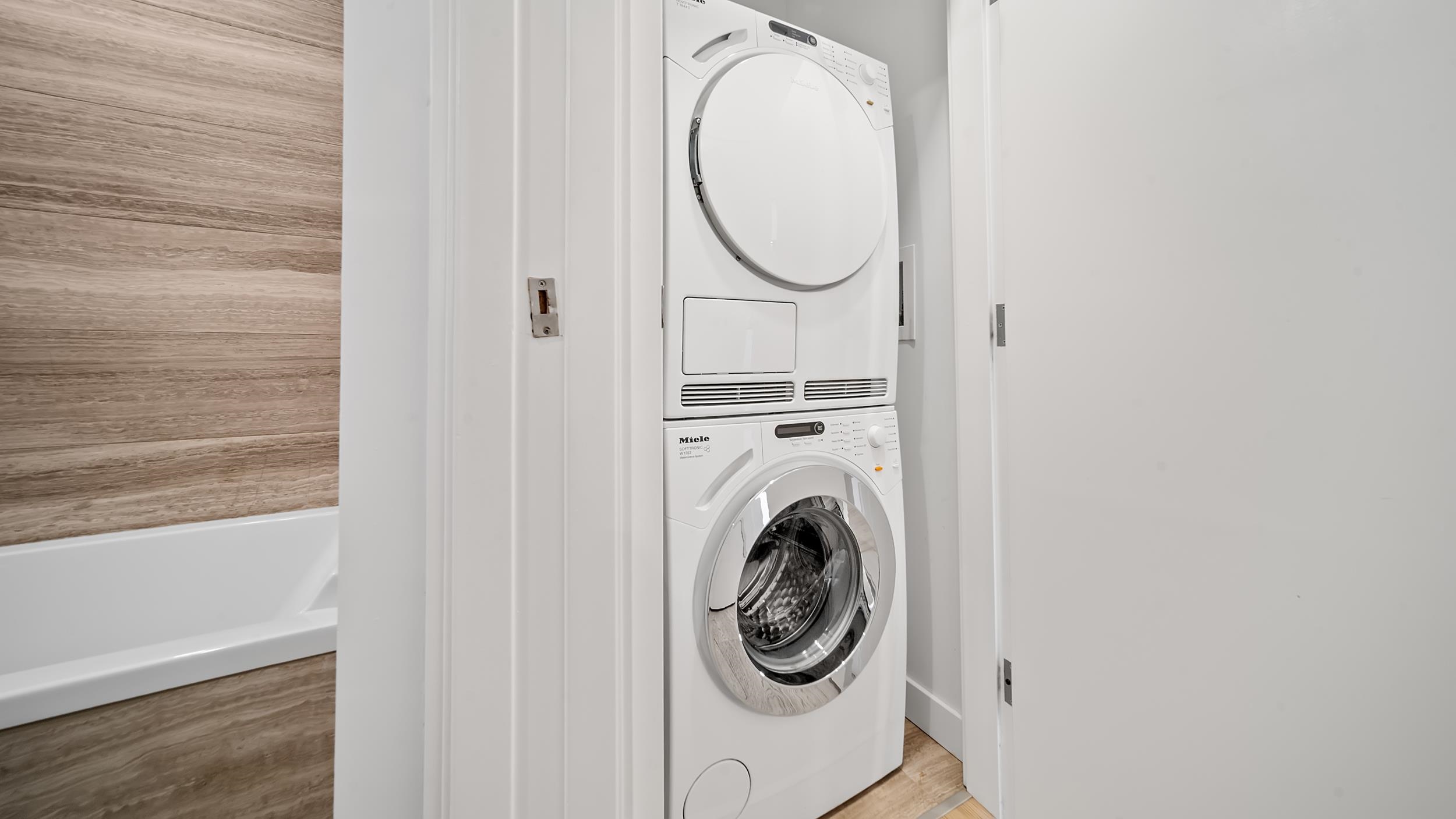 1501 1480 HOWE STREET Unit: 1501