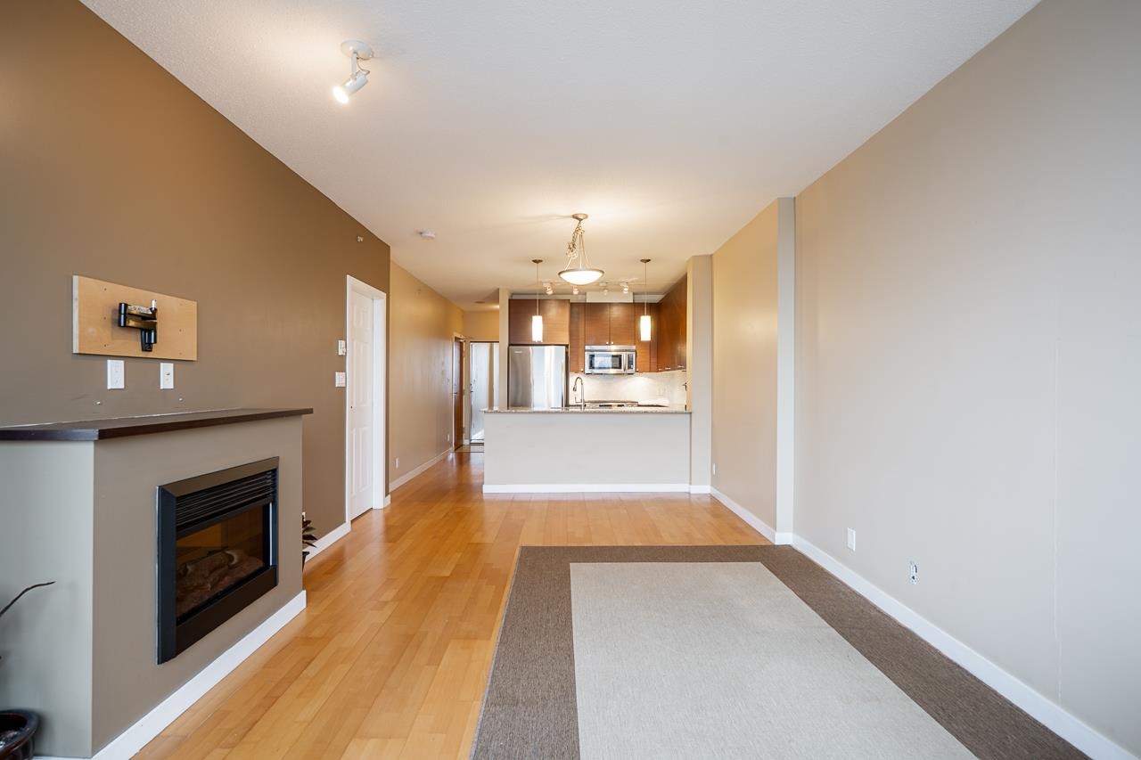 1701 400 CAPILANO ROAD Unit: 1701