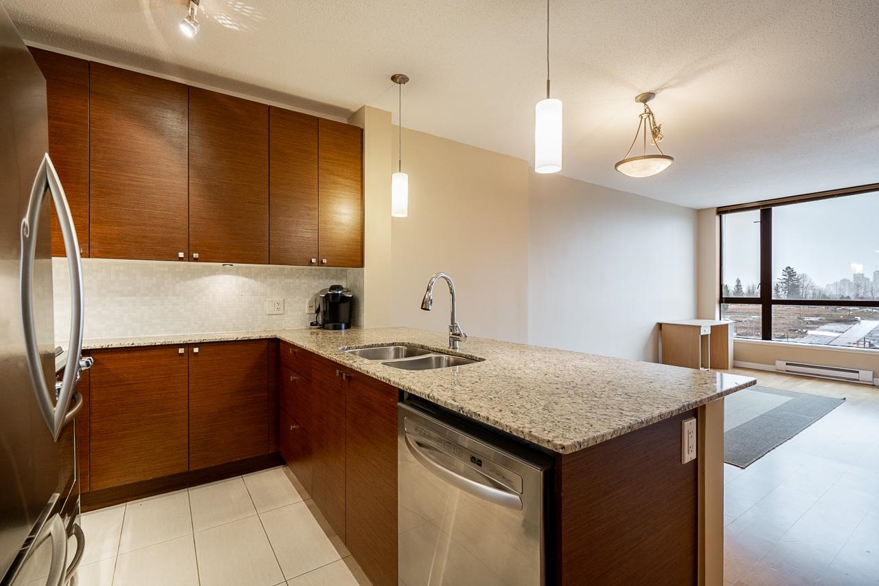 1701 400 CAPILANO ROAD Unit: 1701