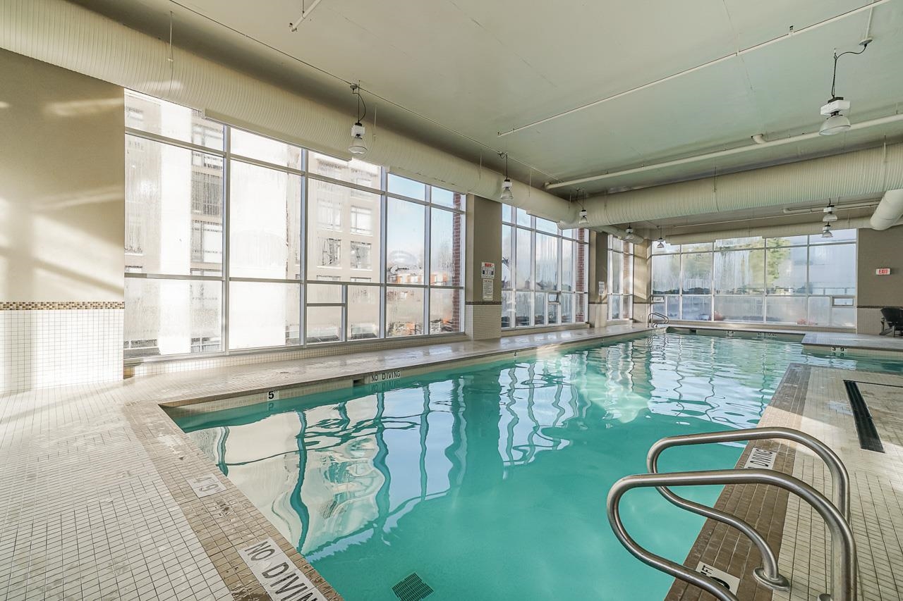 1701 400 CAPILANO ROAD Unit: 1701