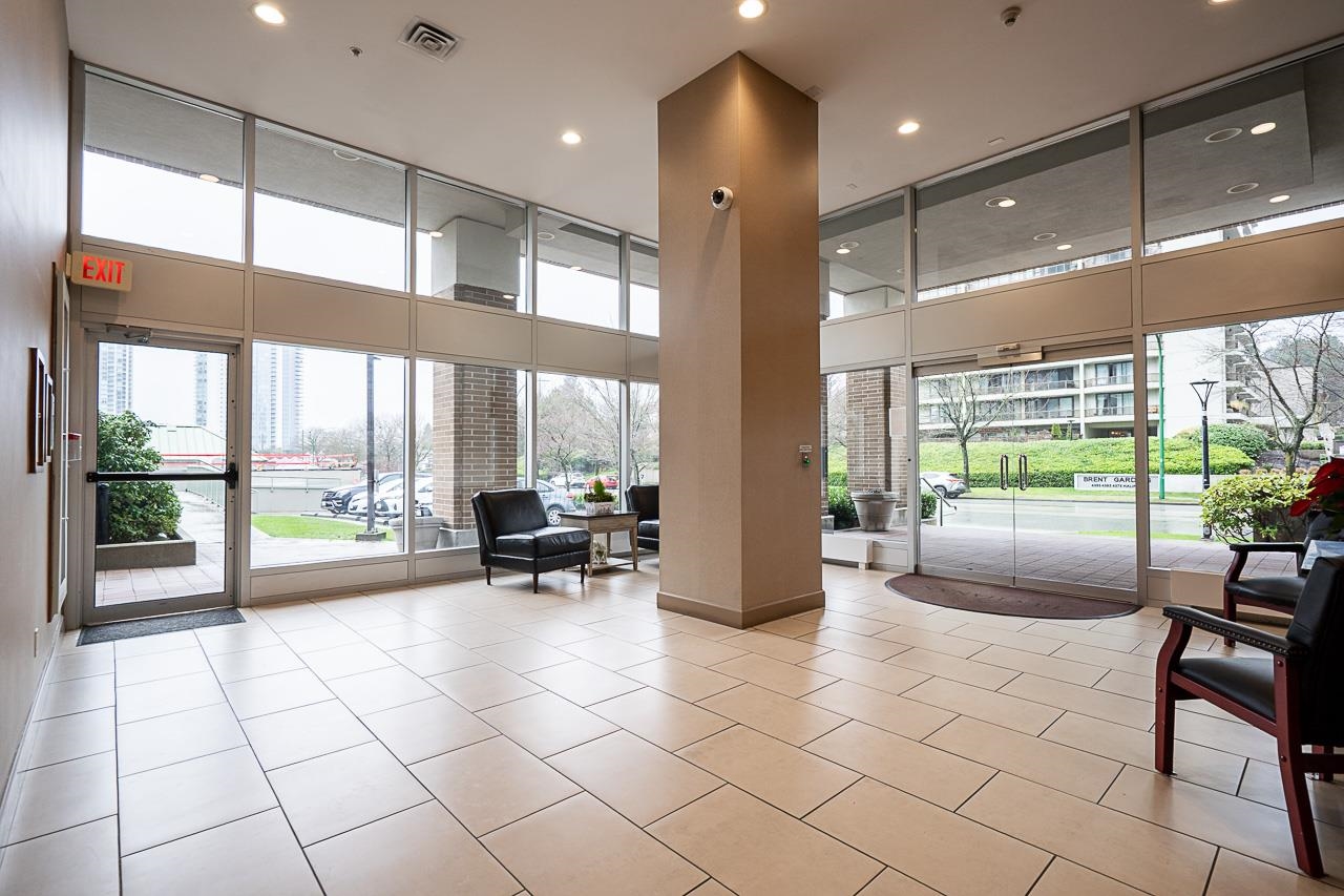 304 4380 HALIFAX STREET Unit: 304