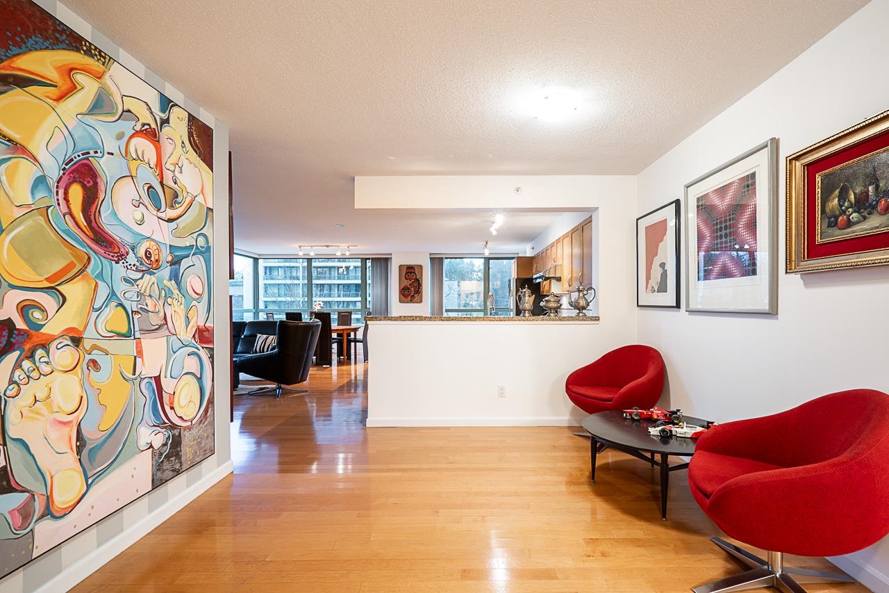 304 4380 HALIFAX STREET Unit: 304