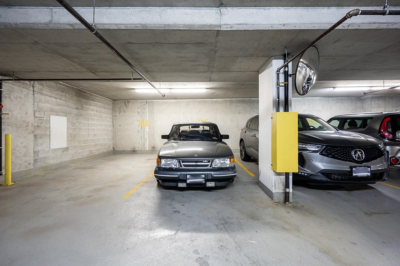 304 4380 HALIFAX STREET Unit: 304