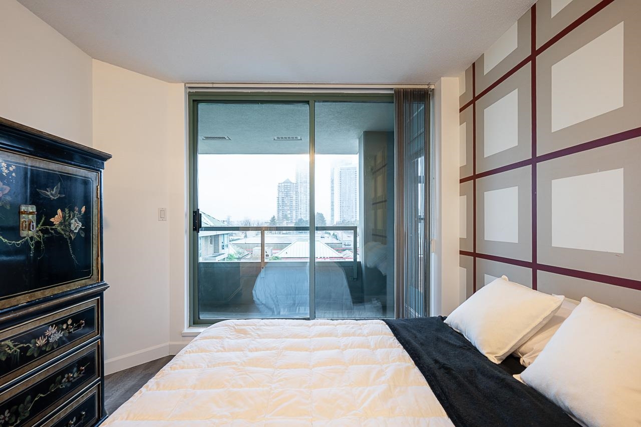 304 4380 HALIFAX STREET Unit: 304