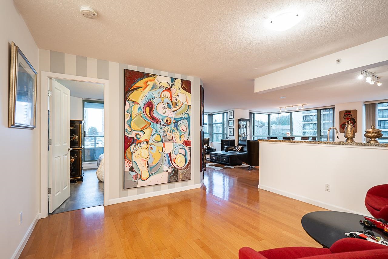 304 4380 HALIFAX STREET Unit: 304