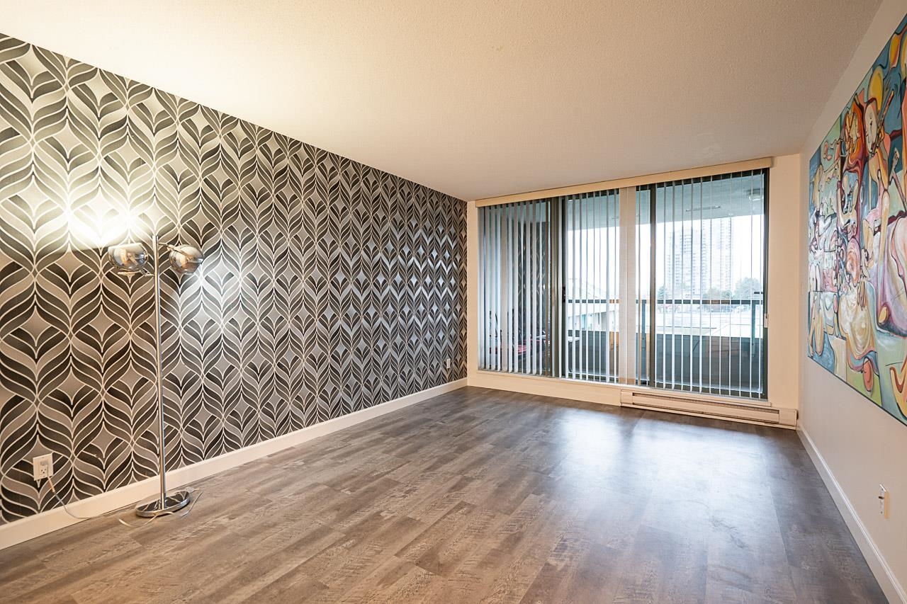 304 4380 HALIFAX STREET Unit: 304