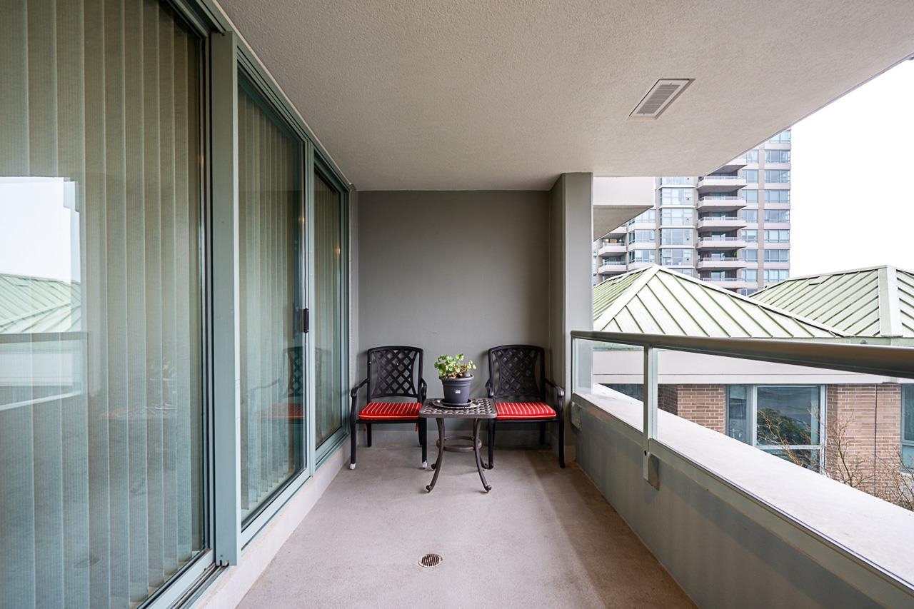 304 4380 HALIFAX STREET Unit: 304