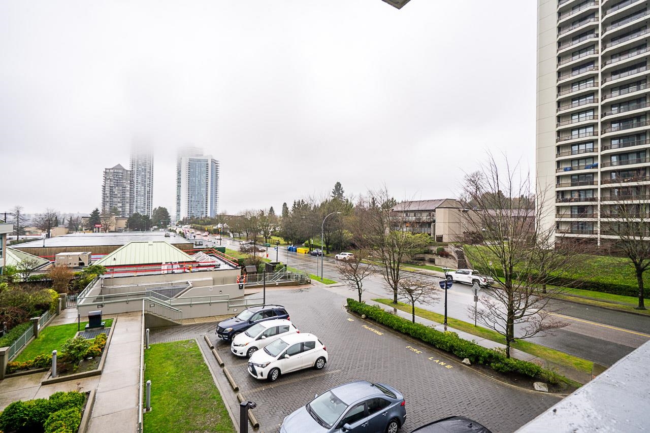 304 4380 HALIFAX STREET Unit: 304