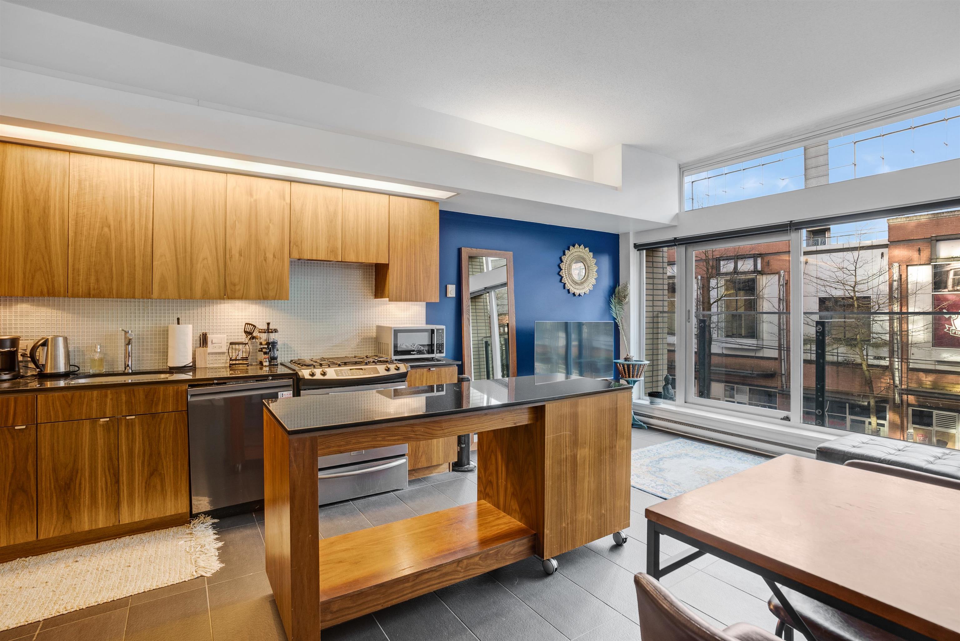 309 33 W PENDER STREET Unit: 309
