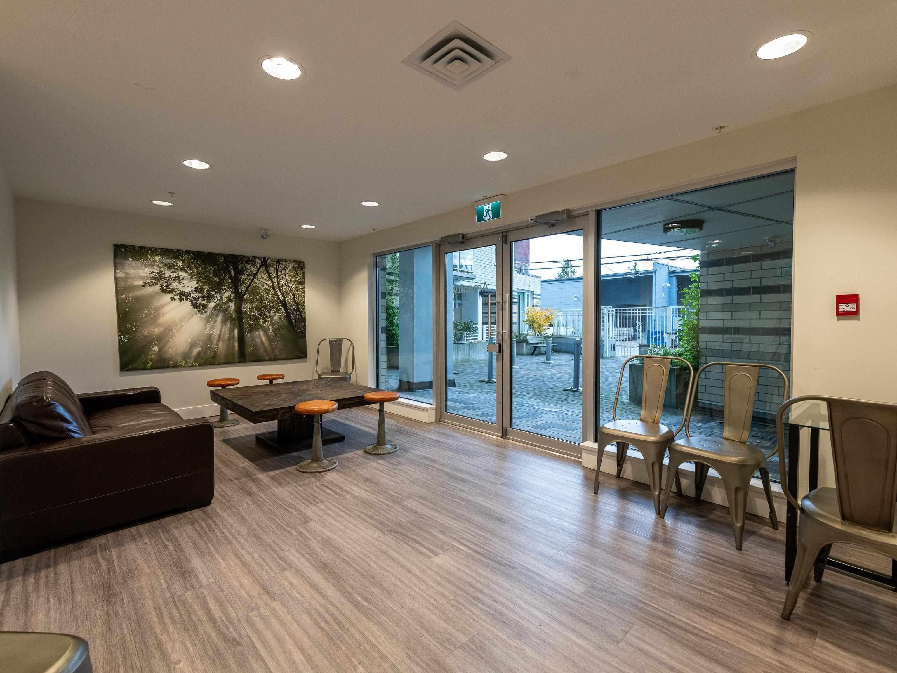 521 311 E 6 AVENUE Unit: 521