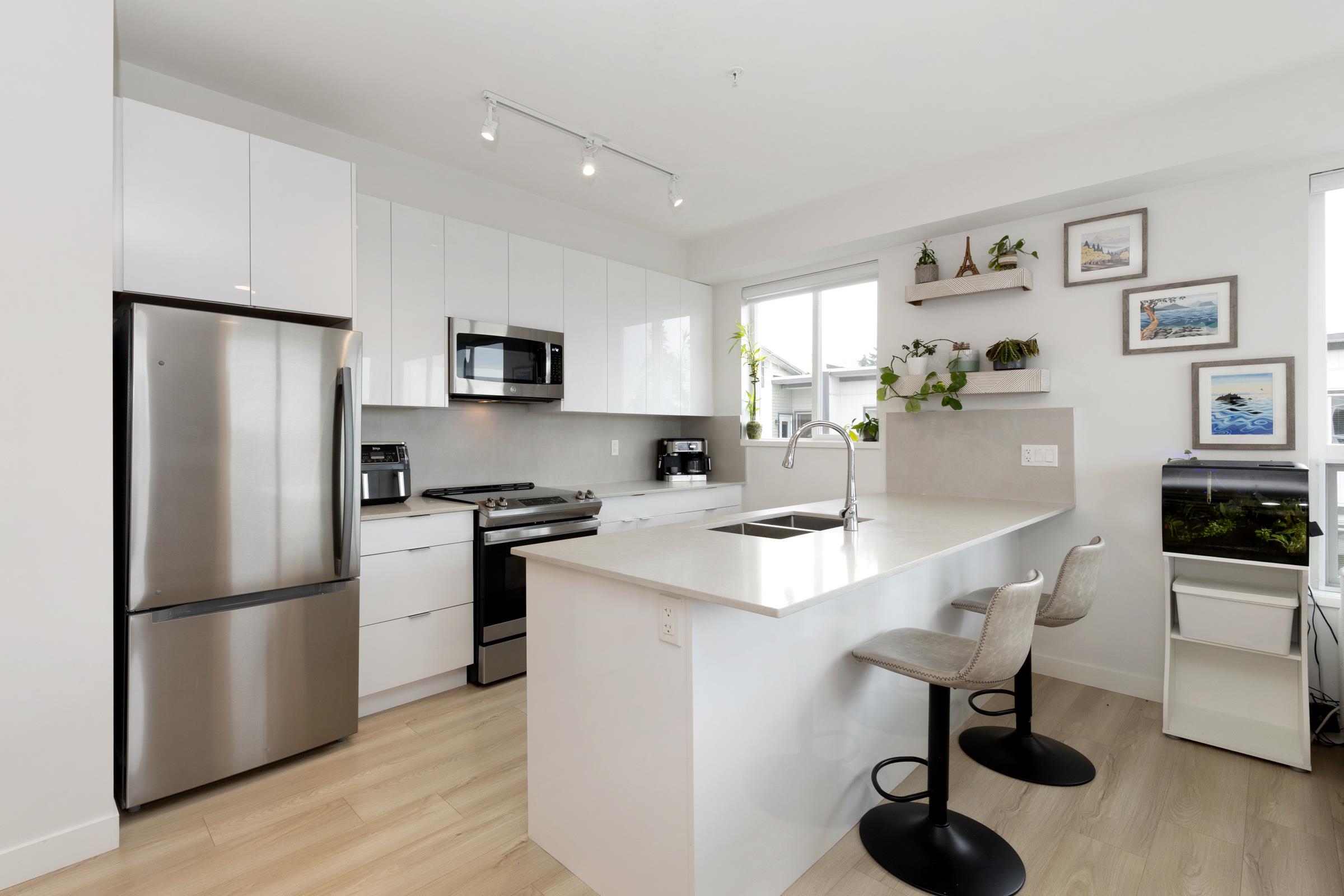 406 11913 BURNETT STREET Unit: 406