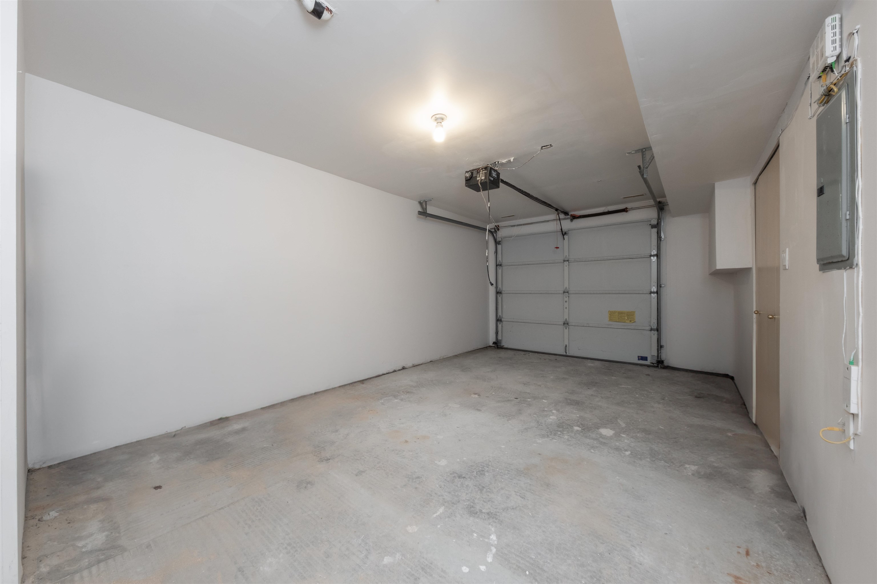 3371 FIELDSTONE AVENUE