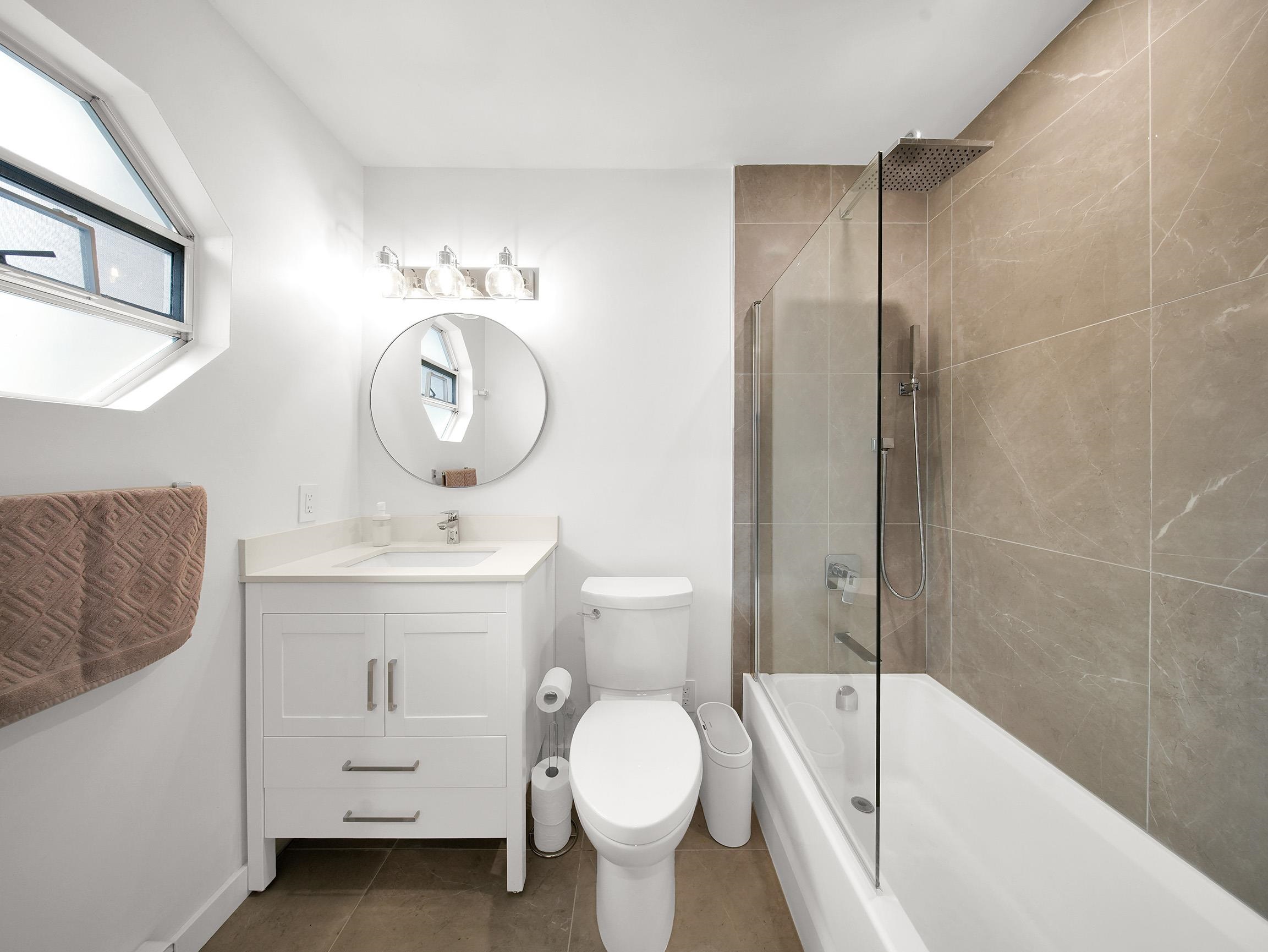 16 838 TOBRUCK AVENUE Unit: 16