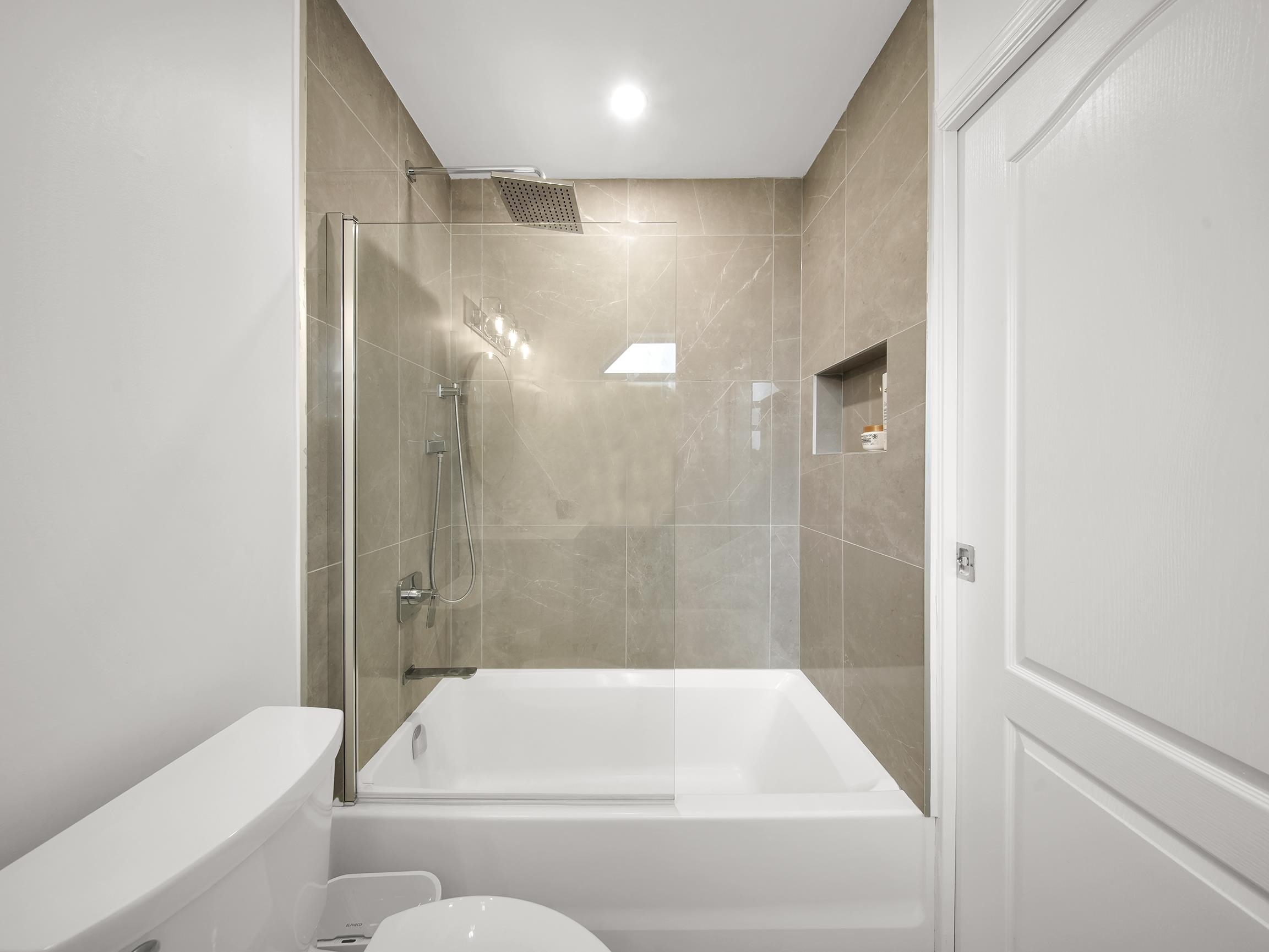 16 838 TOBRUCK AVENUE Unit: 16