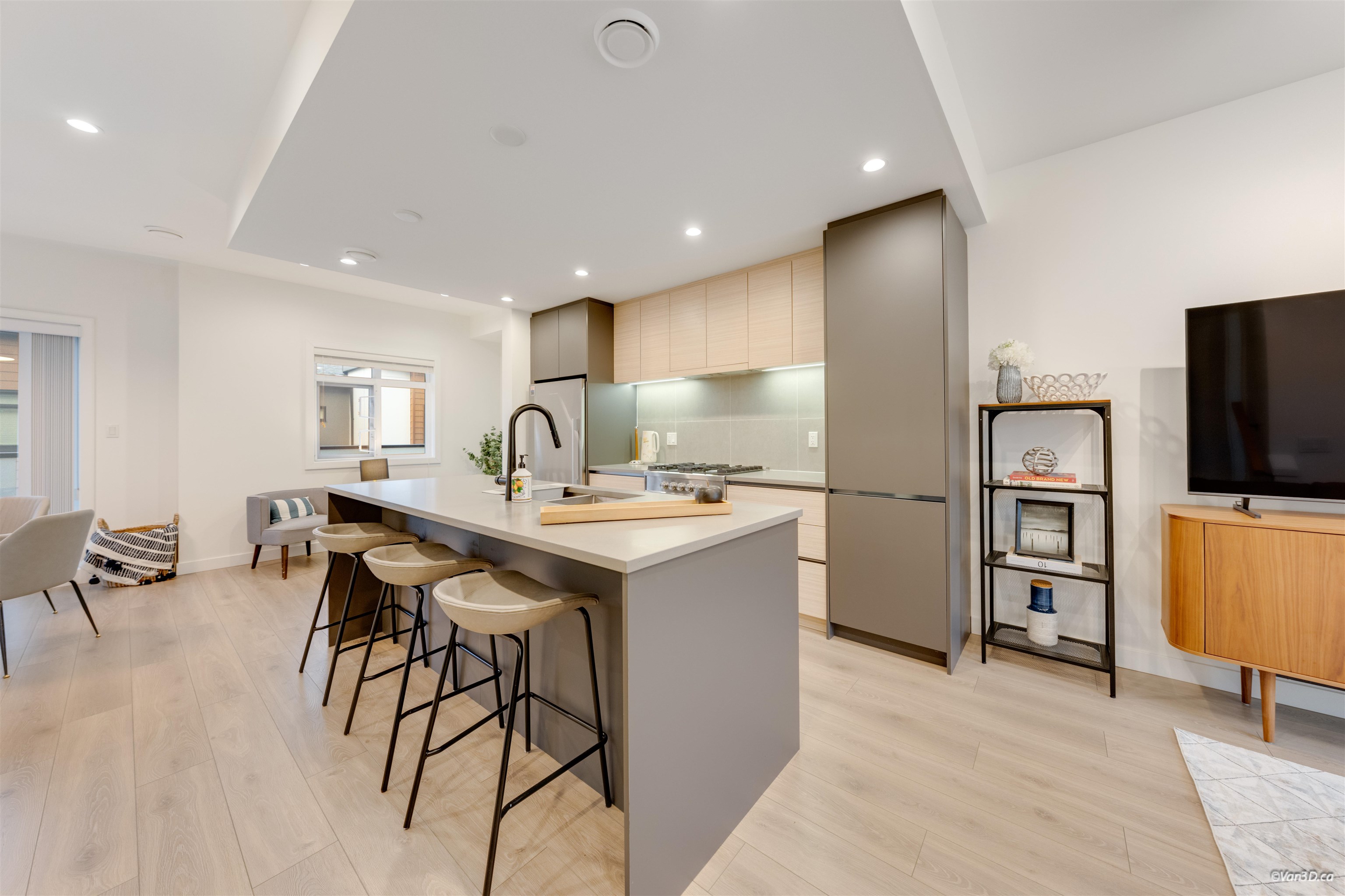 3 5651 STEVESTON HIGHWAY Unit: 3