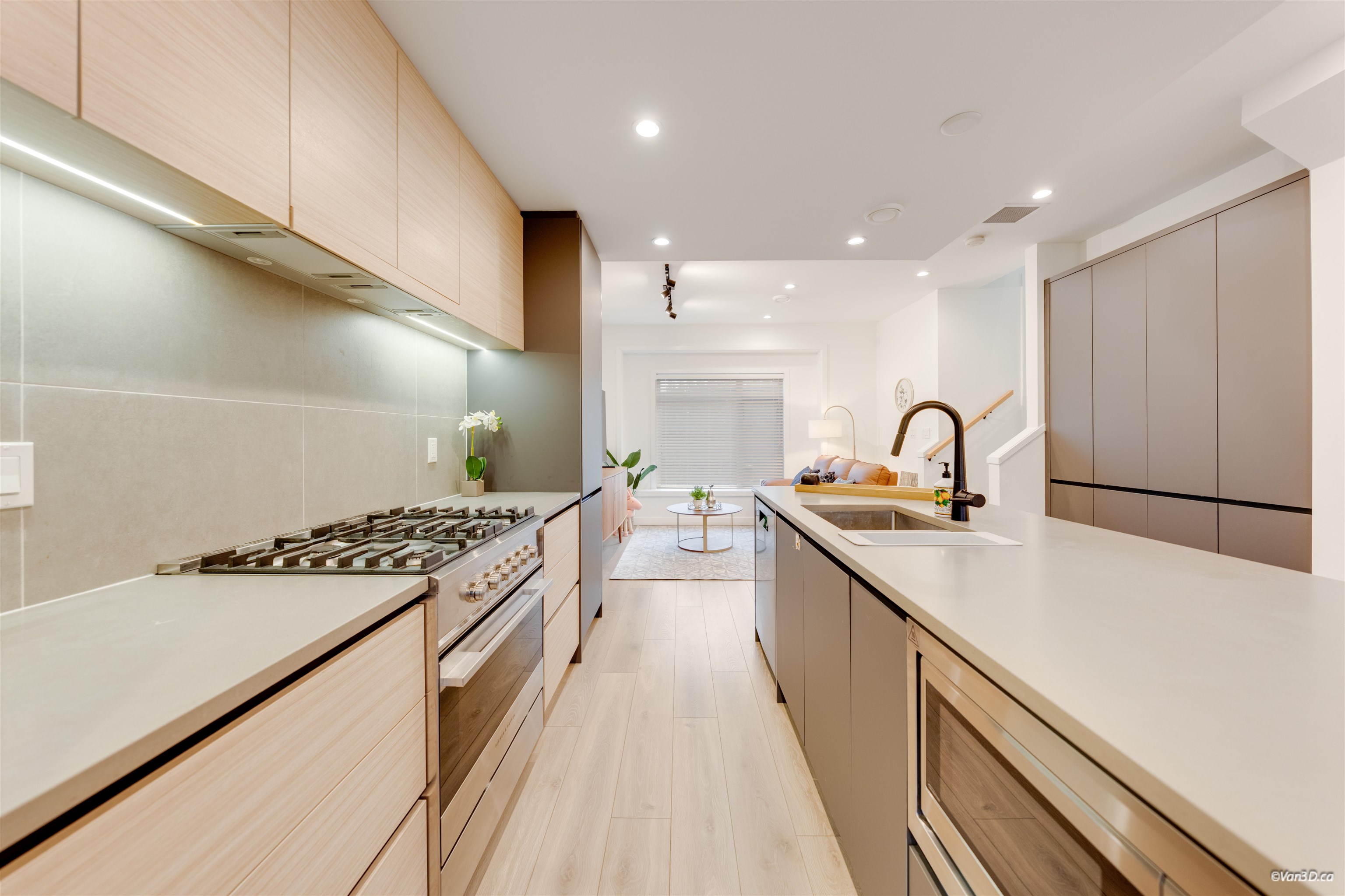 3 5651 STEVESTON HIGHWAY Unit: 3