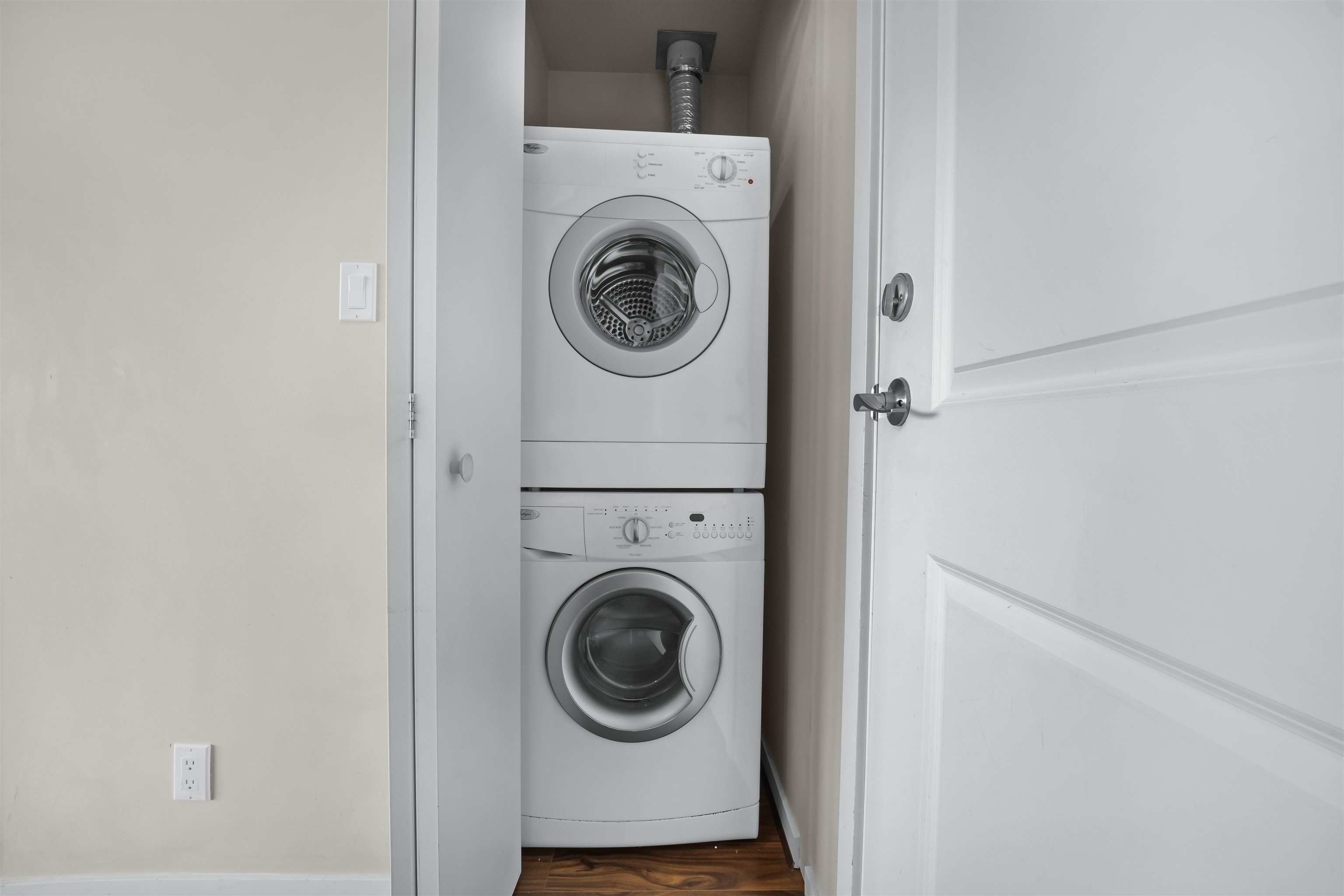 672 4099 STOLBERG STREET Unit: 672