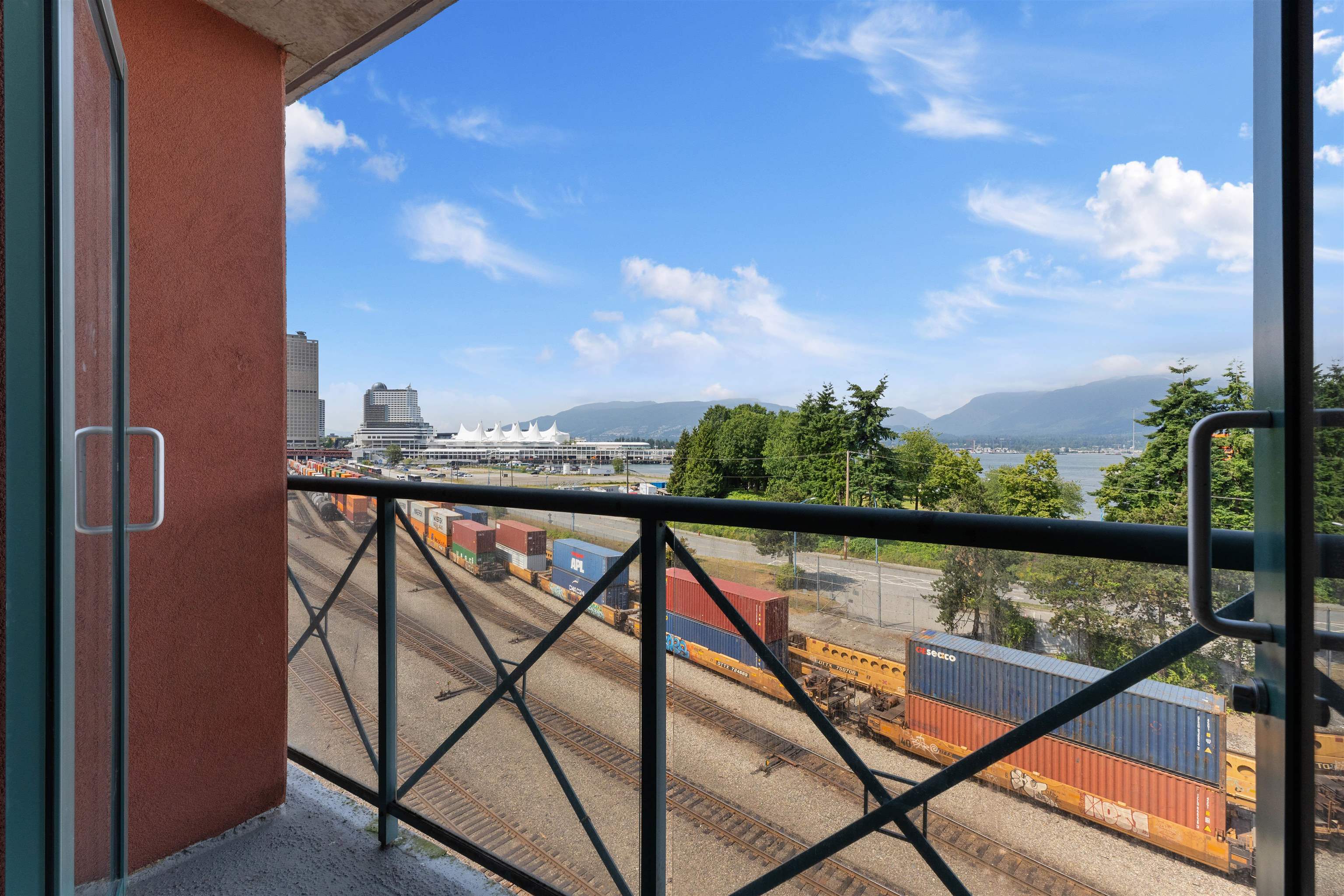 604 55 ALEXANDER STREET Unit: 604