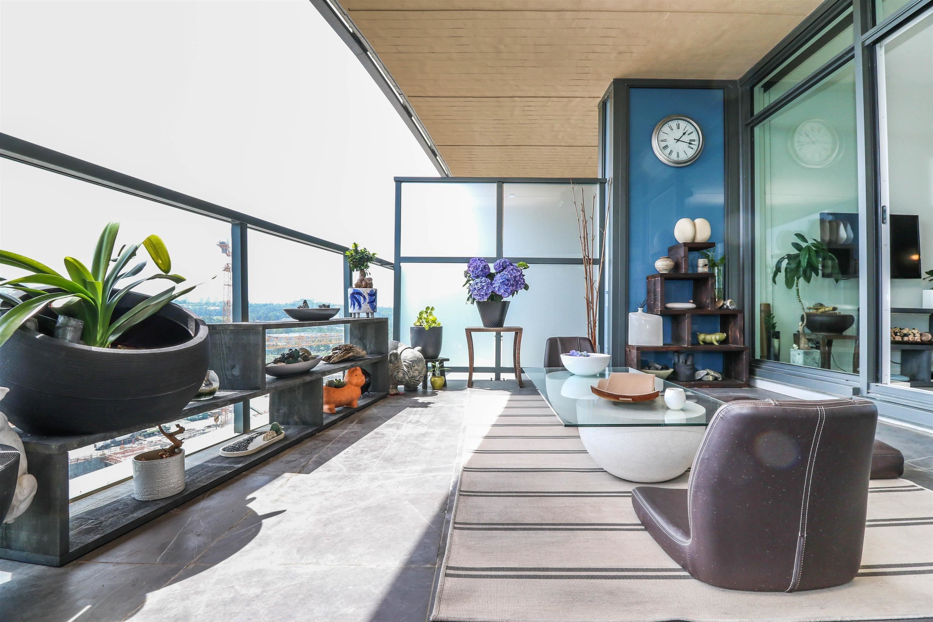 610 4890 LOUGHEED HIGHWAY Unit: 610