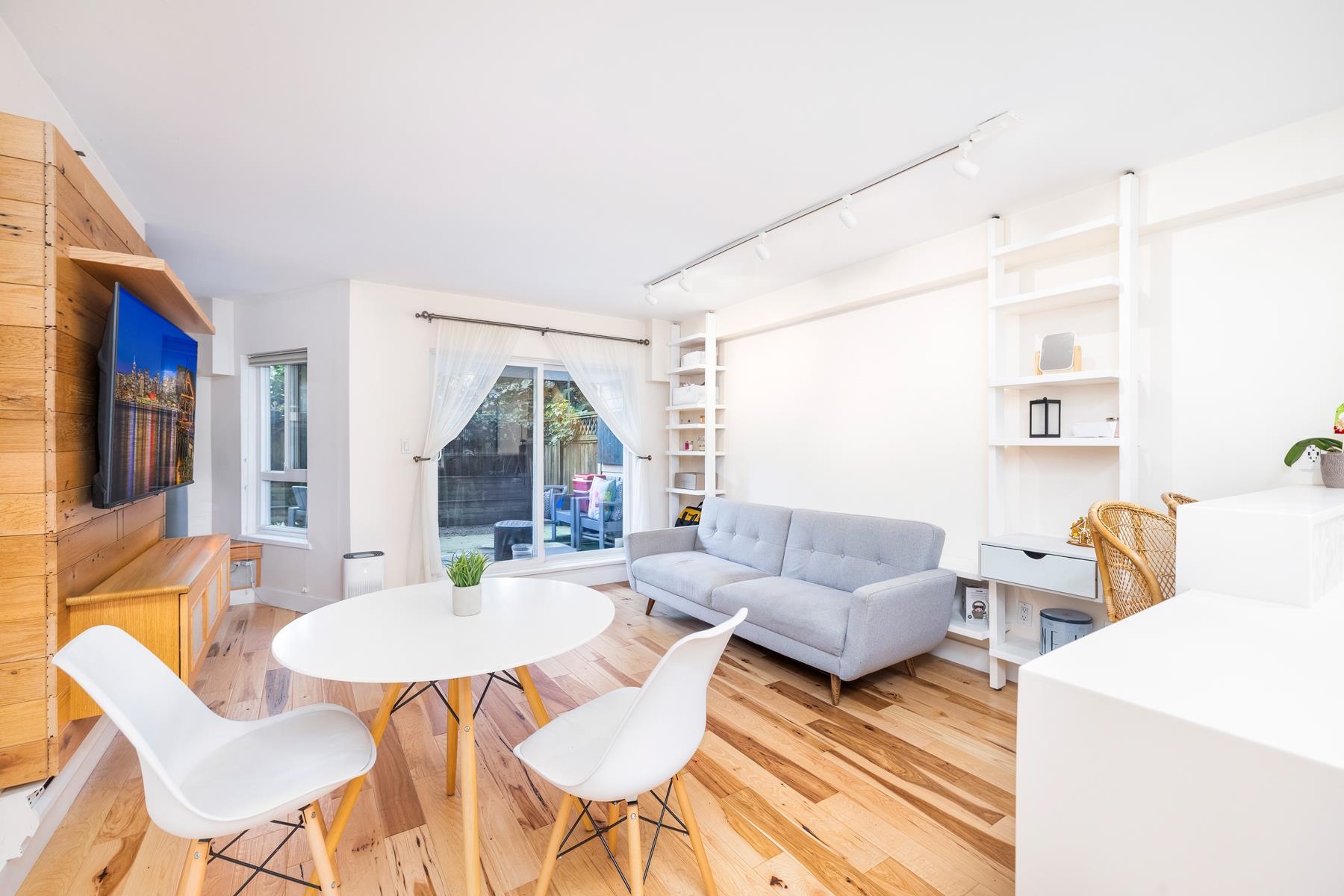 112 825 E 7TH AVENUE Unit: 112