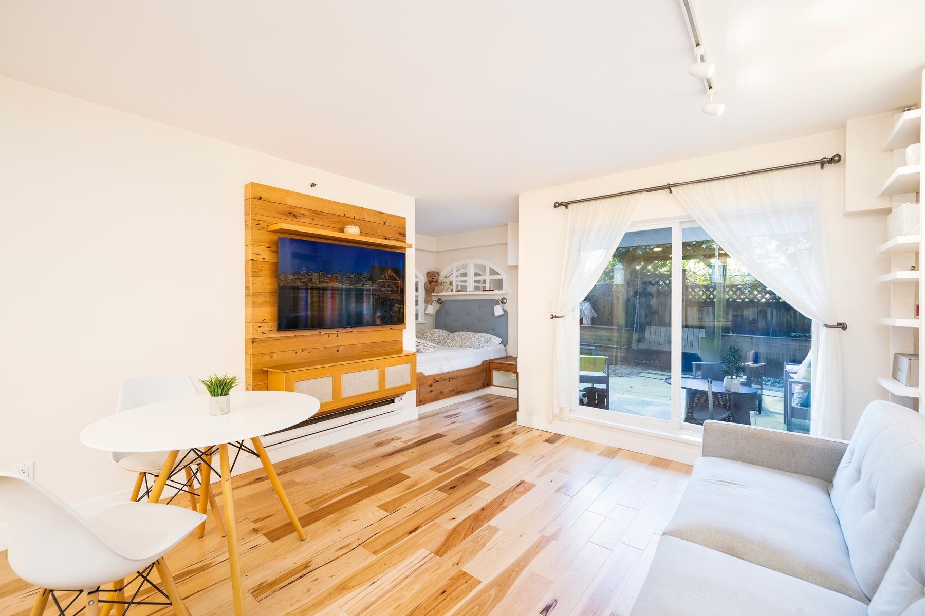 112 825 E 7TH AVENUE Unit: 112