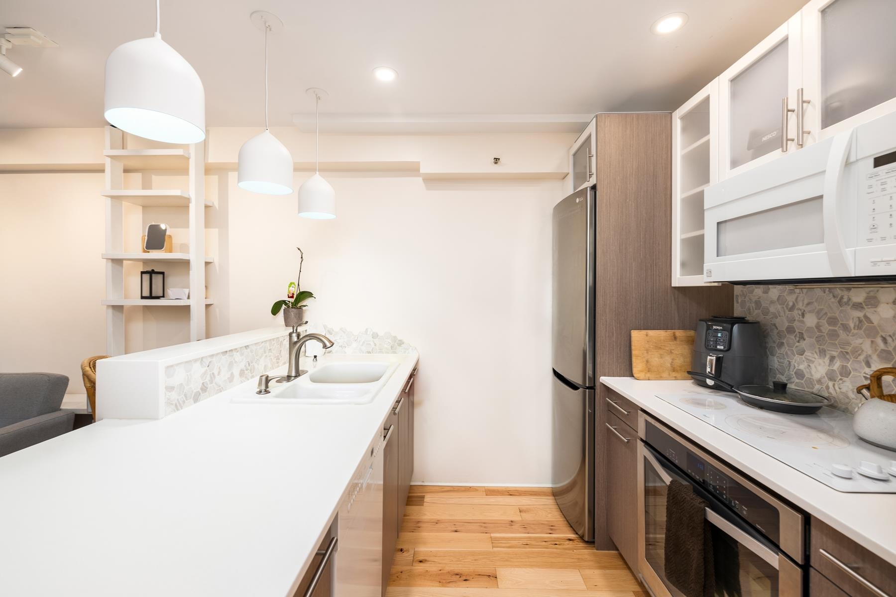 112 825 E 7TH AVENUE Unit: 112