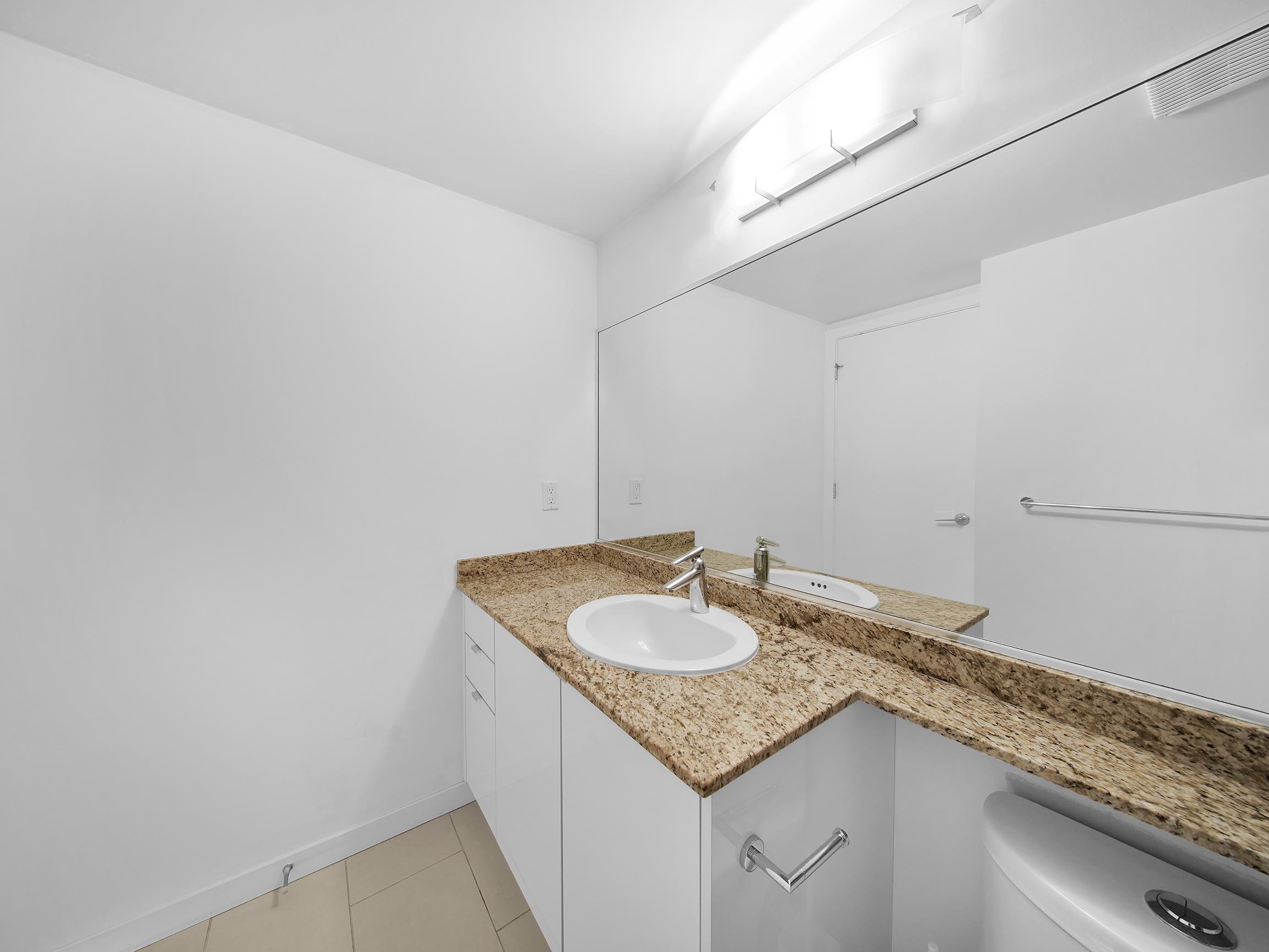 802 58 KEEFER PLACE Unit: 802