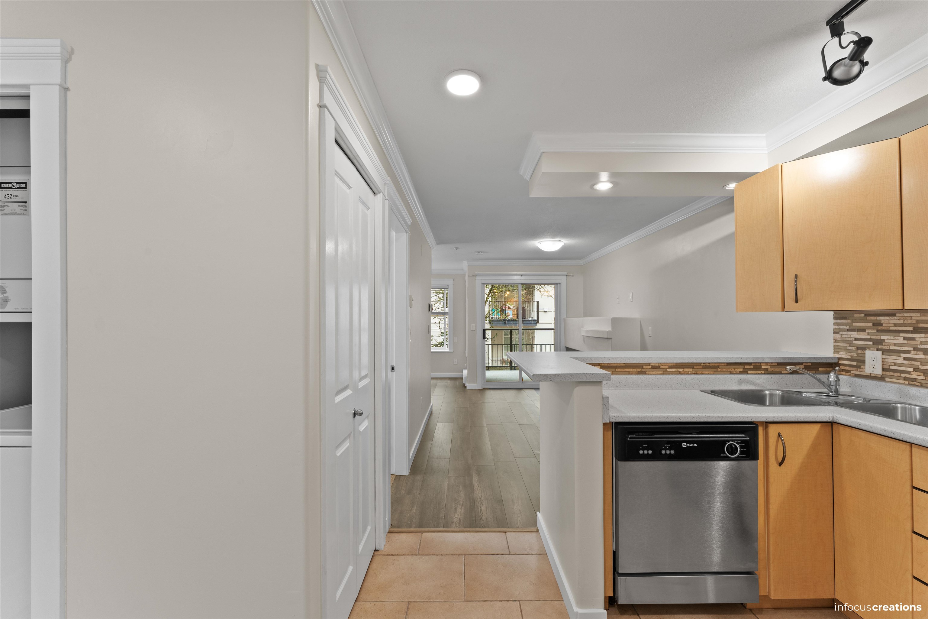 219 20200 56 AVENUE Unit: 219