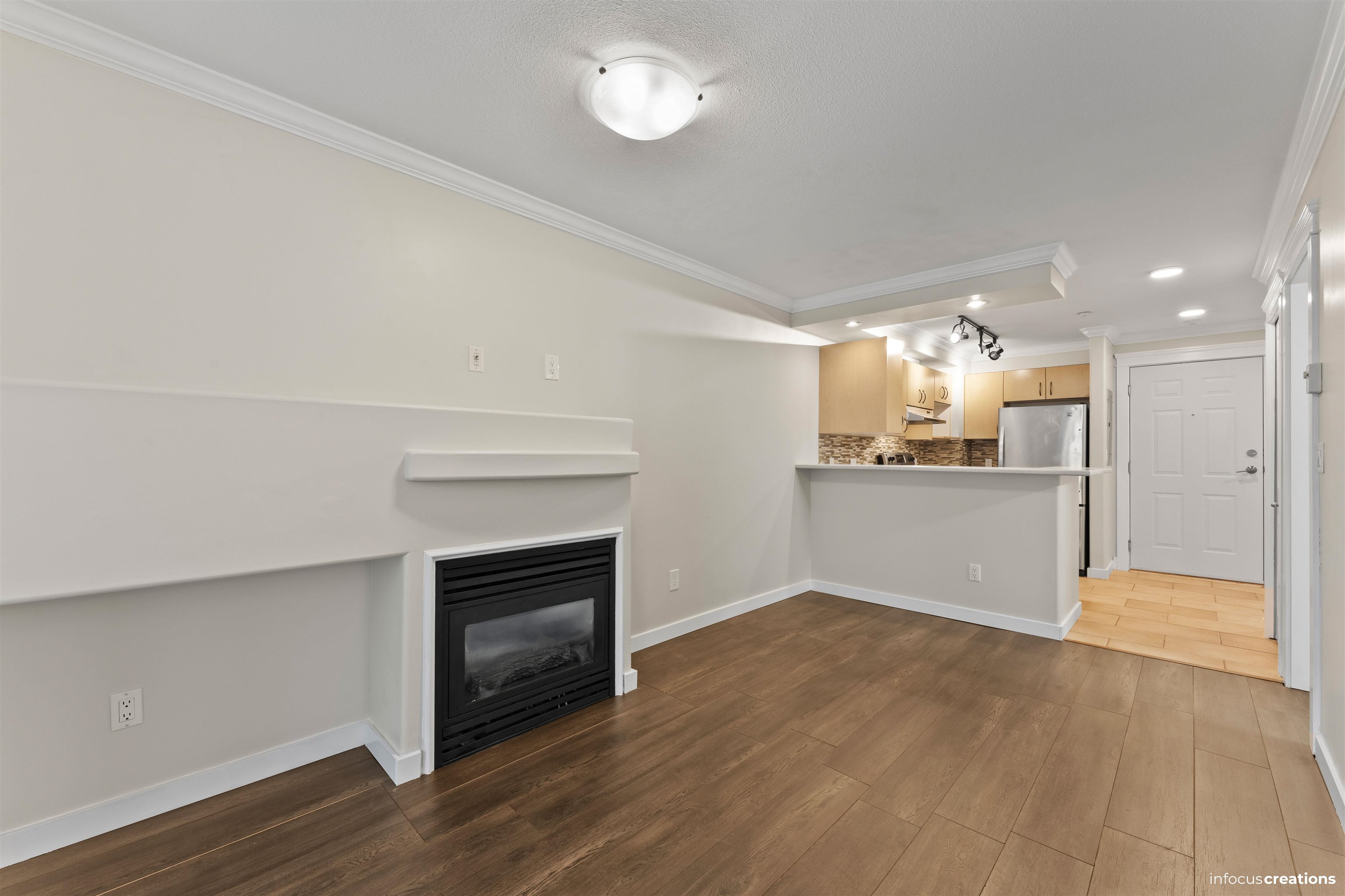 219 20200 56 AVENUE Unit: 219