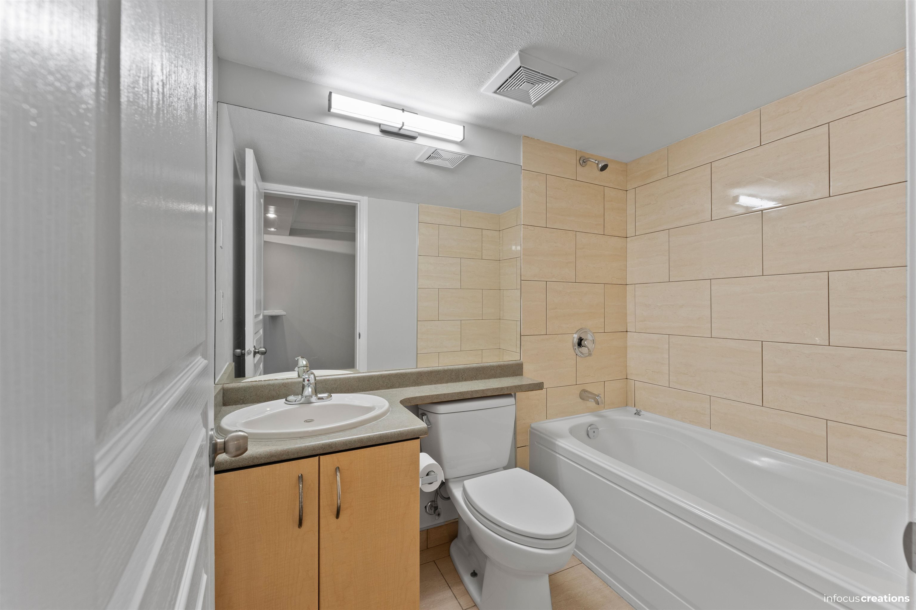 219 20200 56 AVENUE Unit: 219