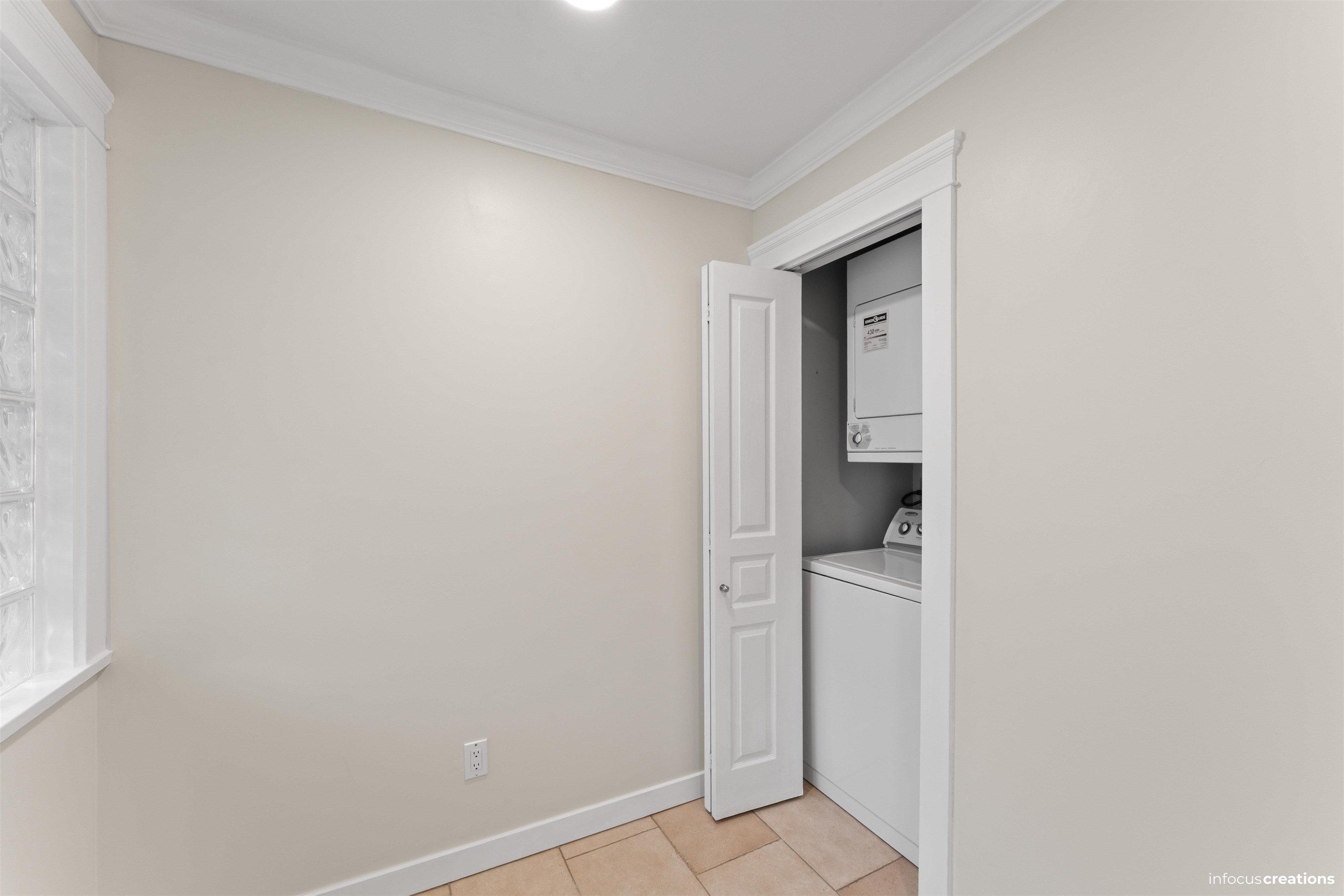 219 20200 56 AVENUE Unit: 219