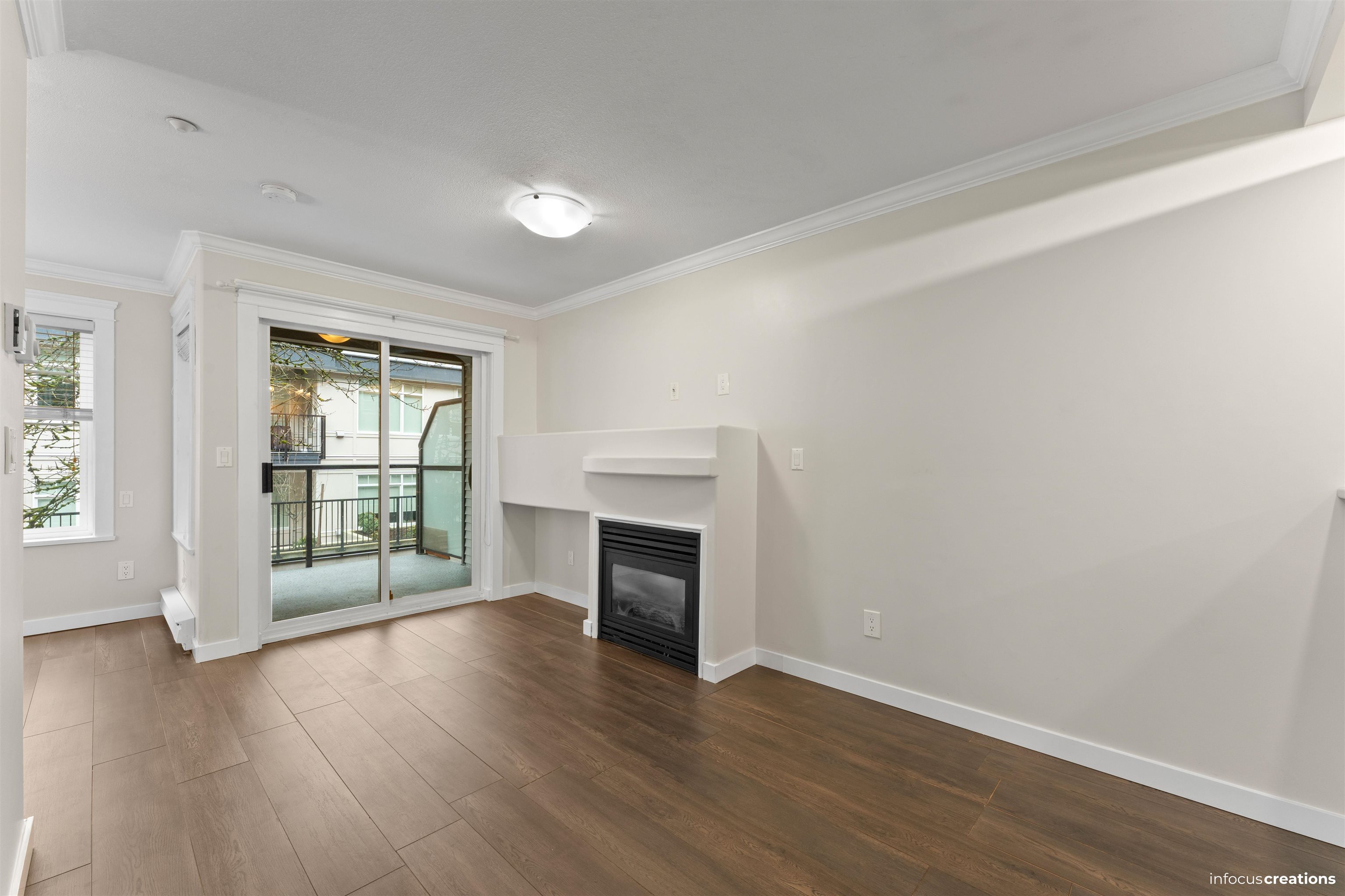 219 20200 56 AVENUE Unit: 219