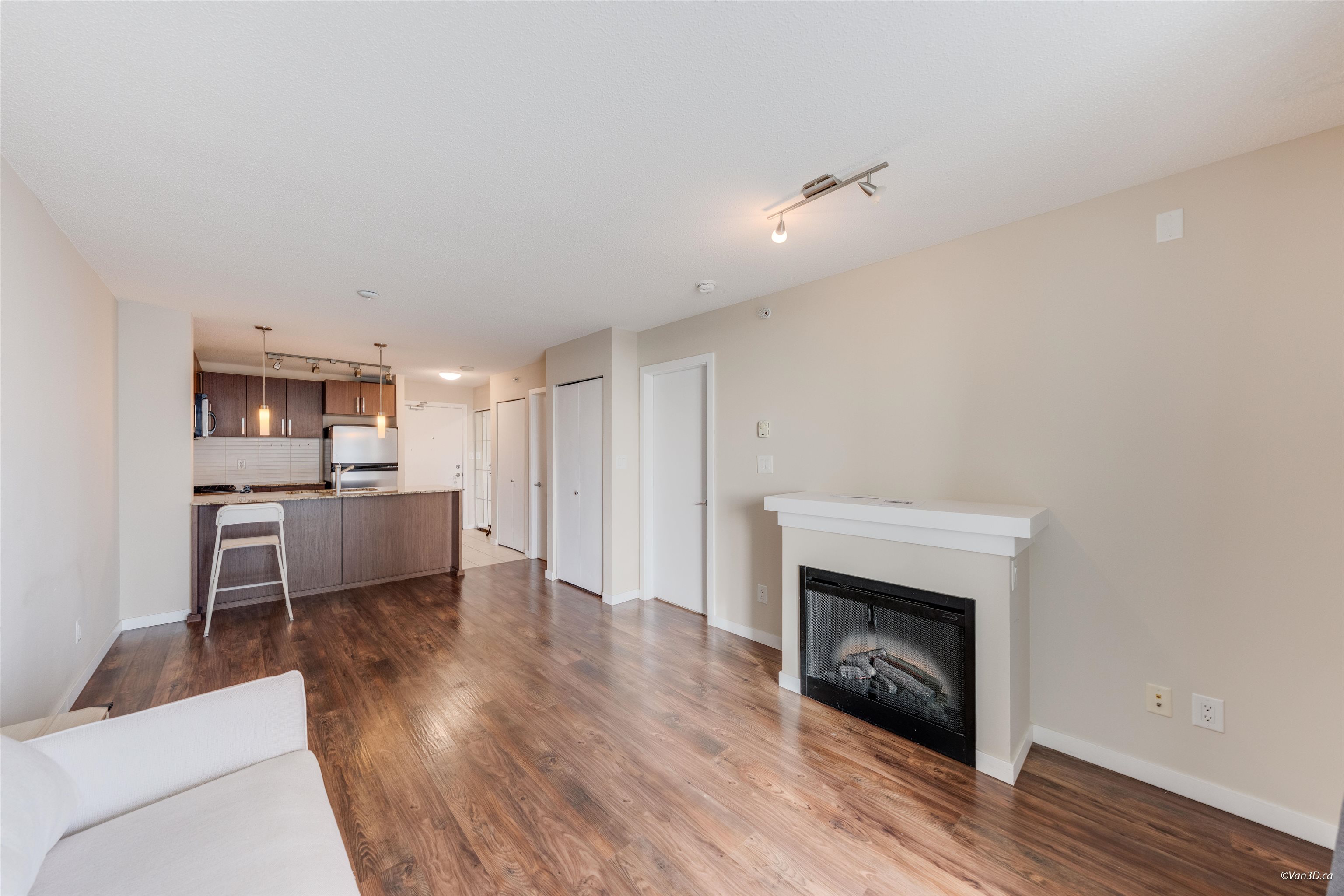 2201 9868 CAMERON STREET Unit: 2201