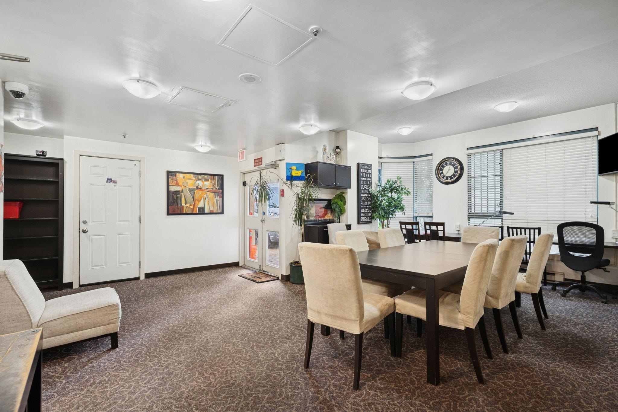 1402 828 AGNES STREET Unit: 1402