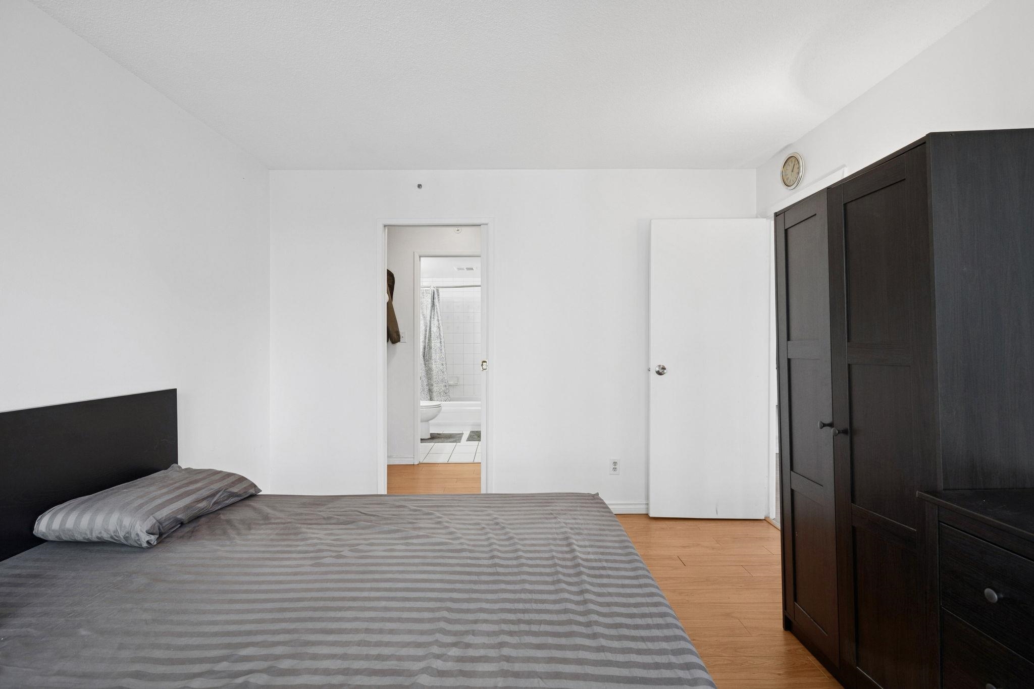 1402 828 AGNES STREET Unit: 1402