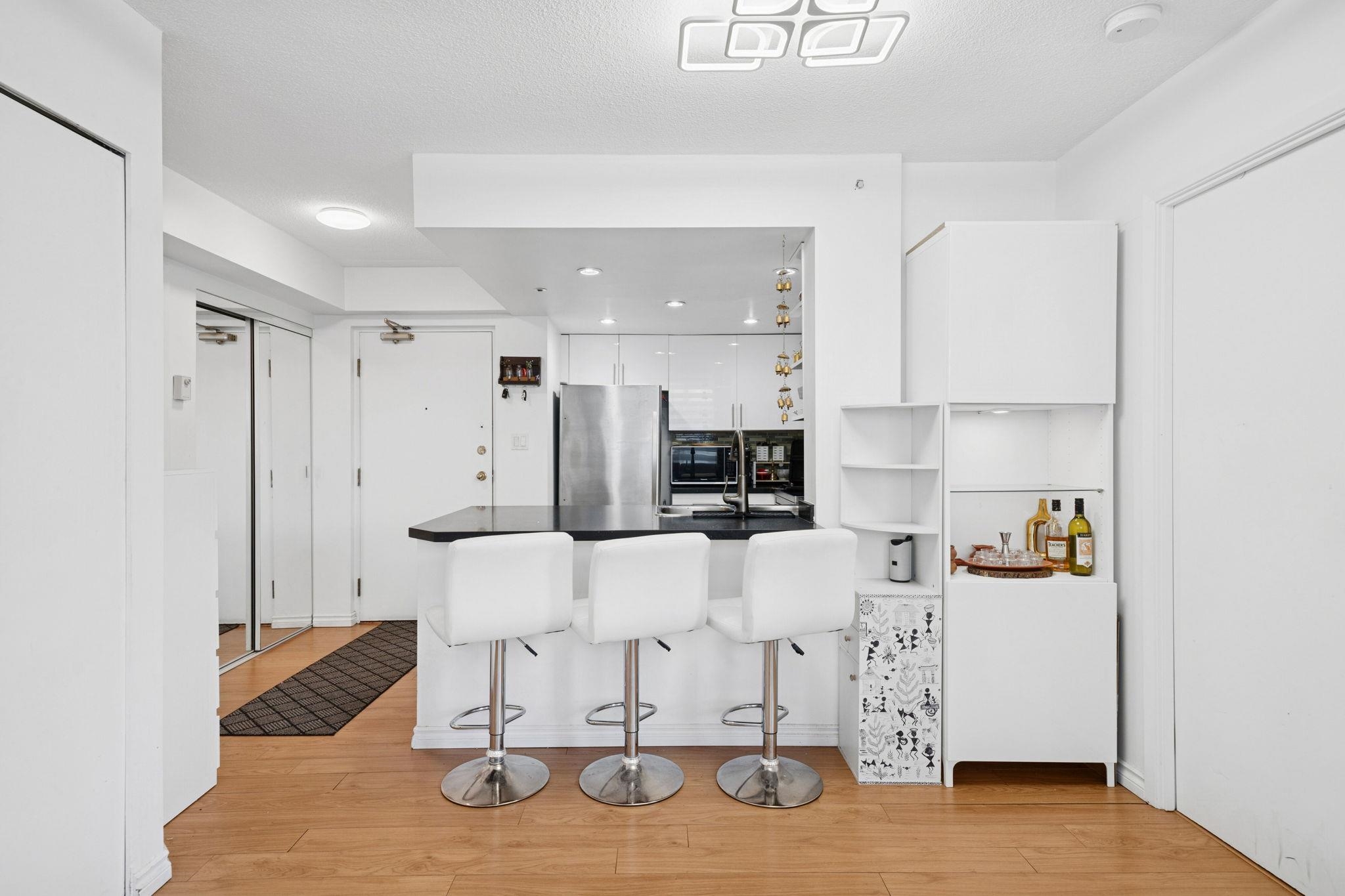 1402 828 AGNES STREET Unit: 1402